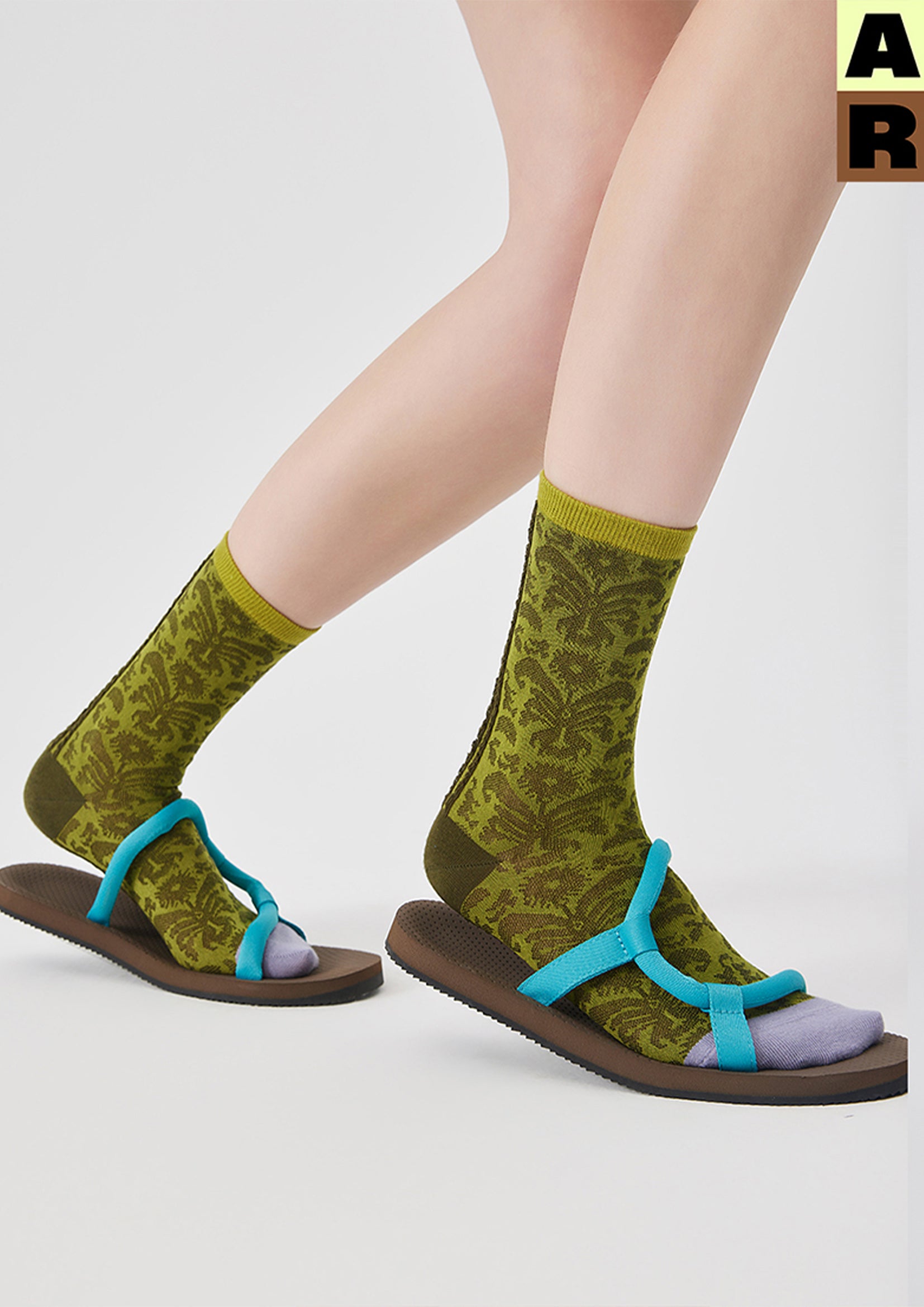 Tendril jacquard mid-calf sock - avocado