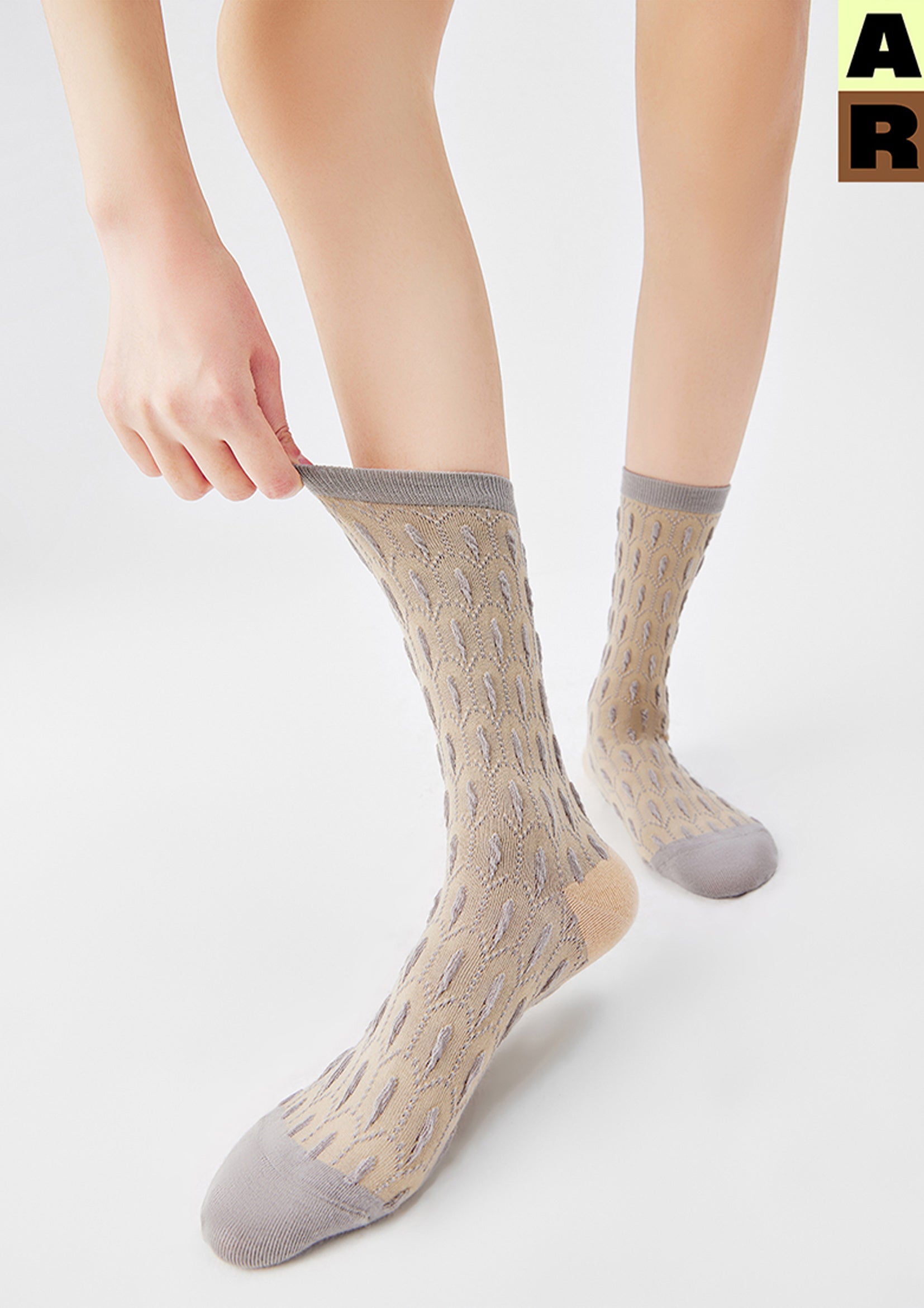 Peacock jacquard mid-calf sock - beige