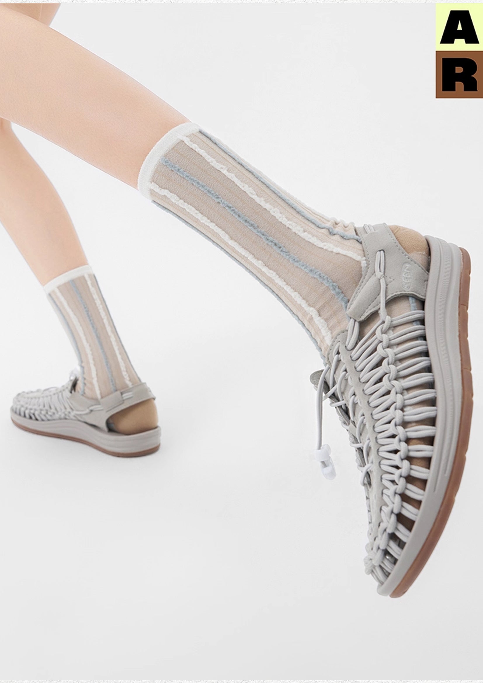 Reversible stripe mid-calf socks - beige & sand