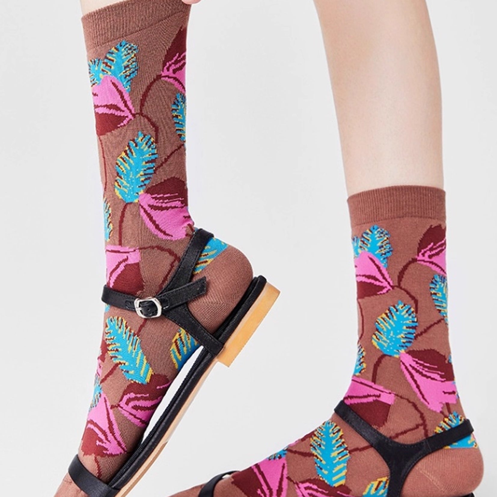 Floral mid-calf socks - cocoa