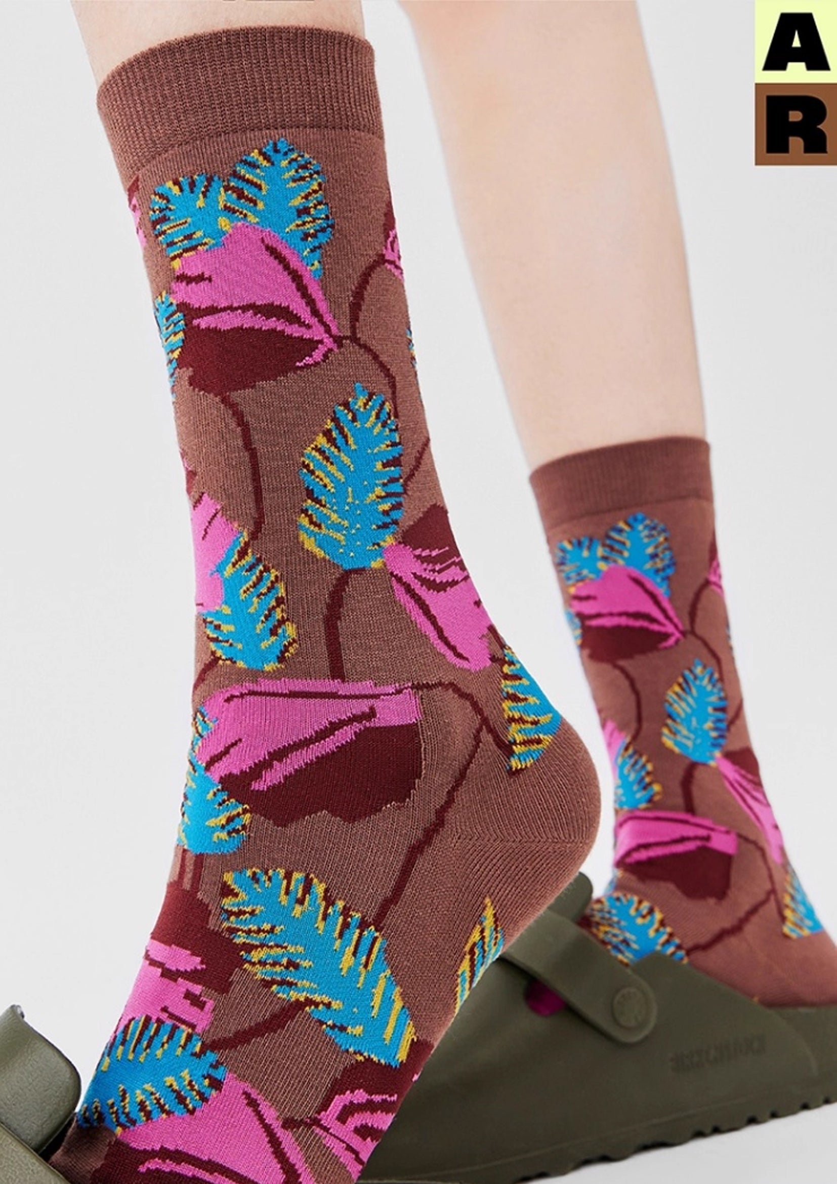 Floral mid-calf socks - cocoa