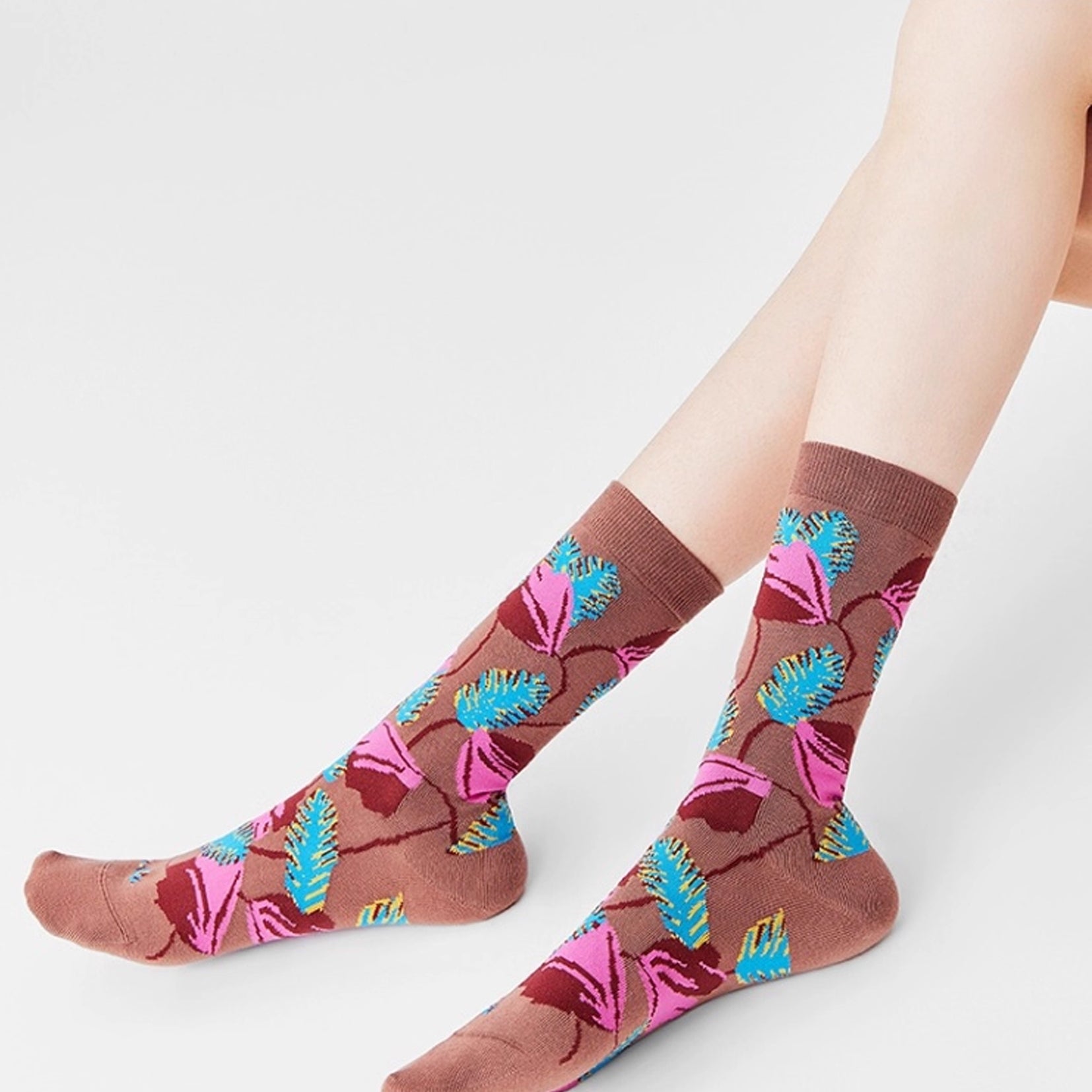 Floral mid-calf socks - cocoa