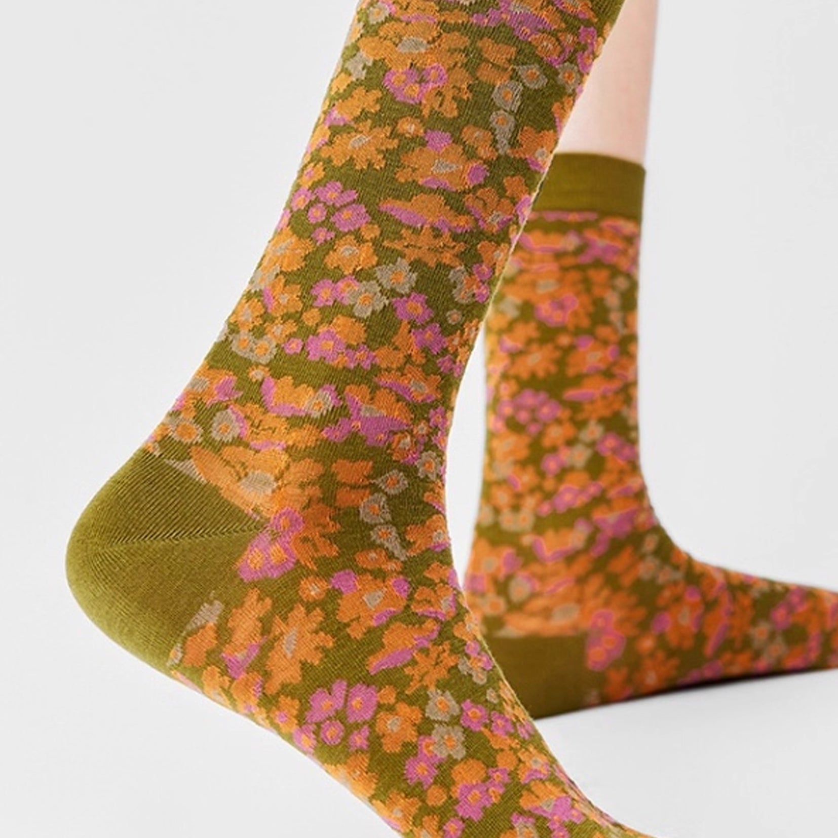 Floral mid-calf socks - olive