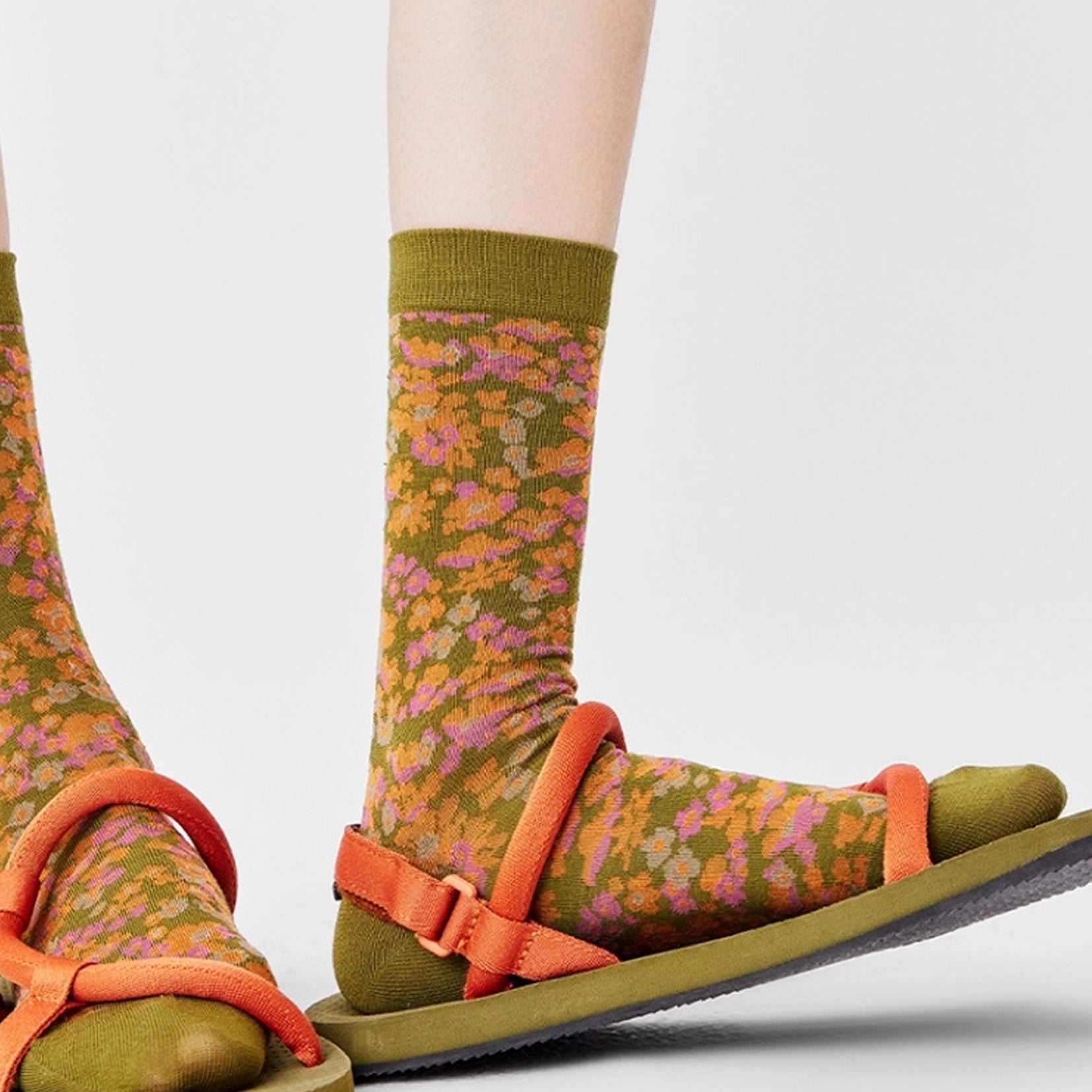 Floral mid-calf socks - olive