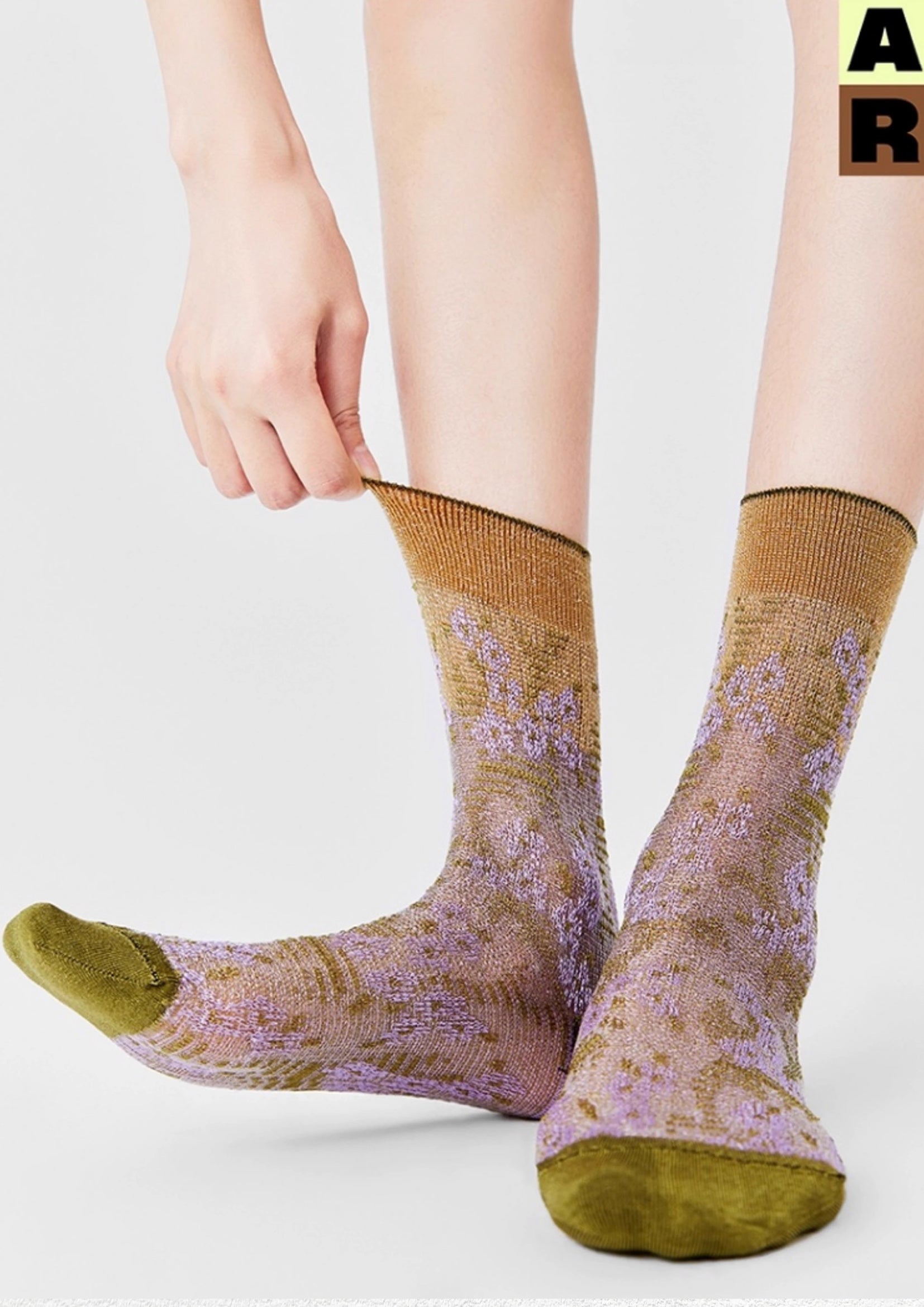 Lace jacquard floral mid-calf socks - wisteria gold