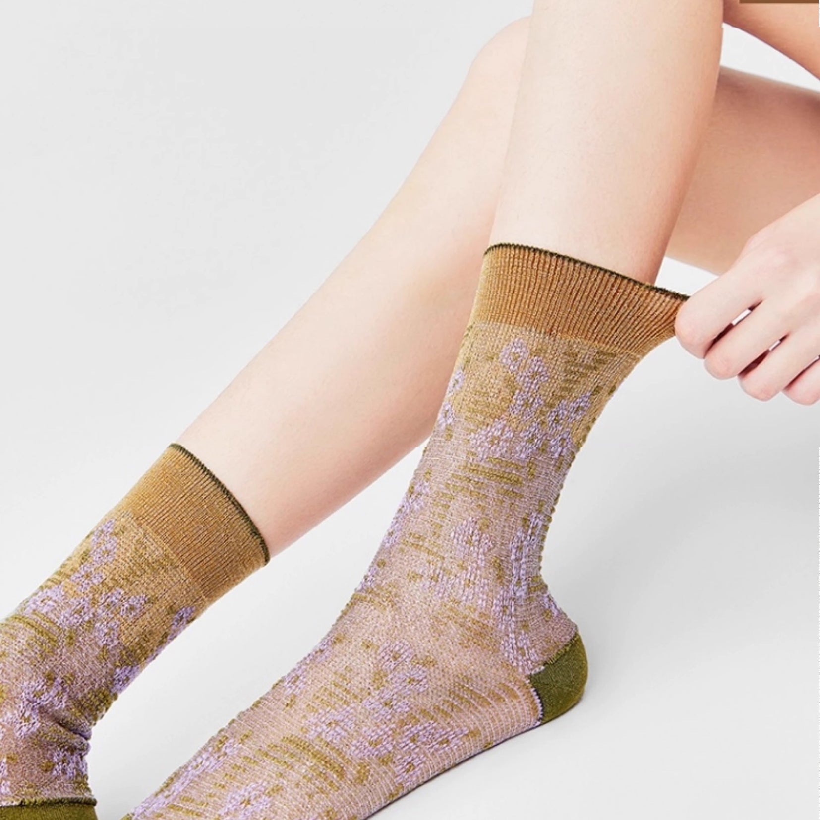 Lace jacquard floral mid-calf socks - wisteria gold