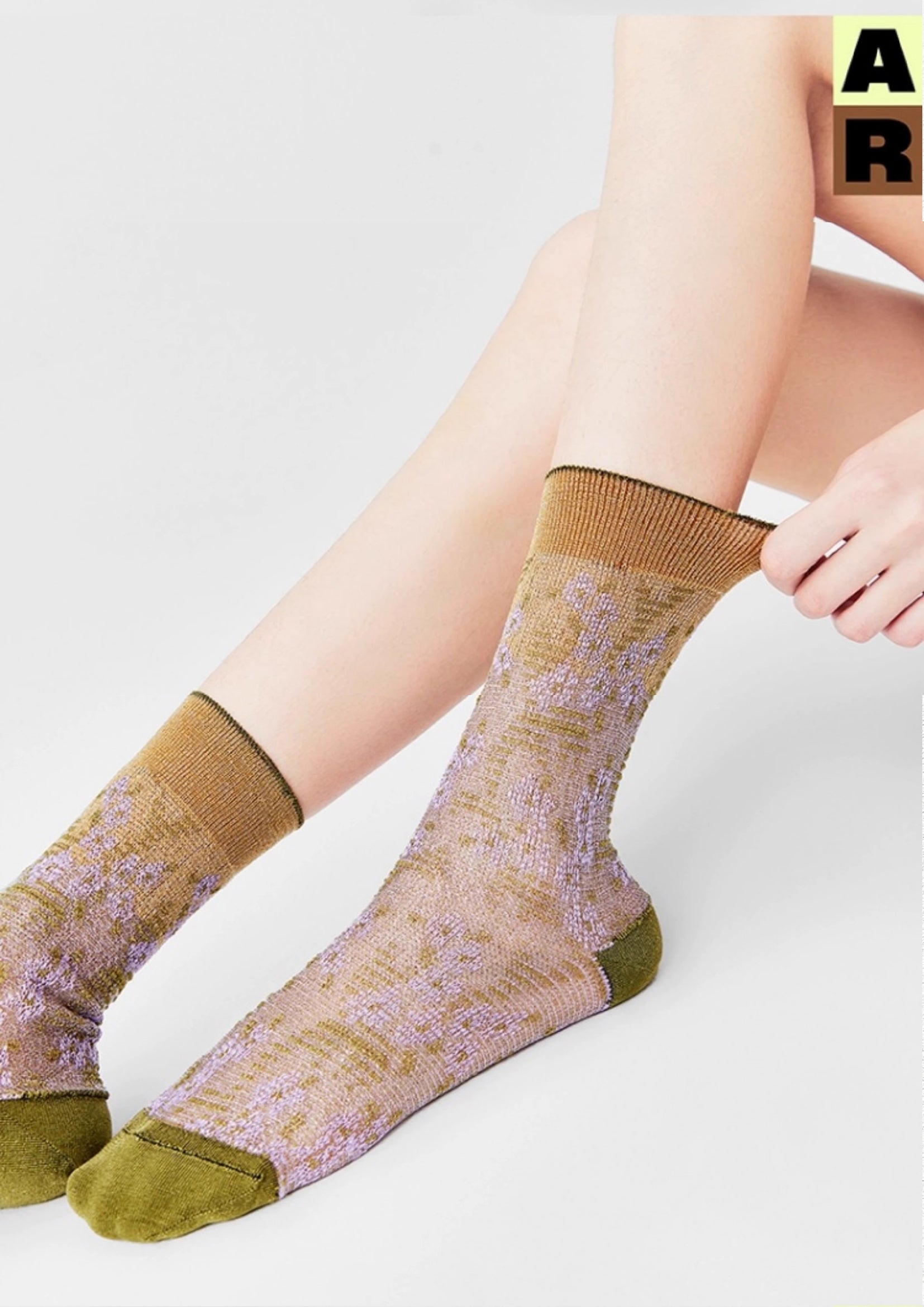 Lace jacquard floral mid-calf socks - wisteria gold