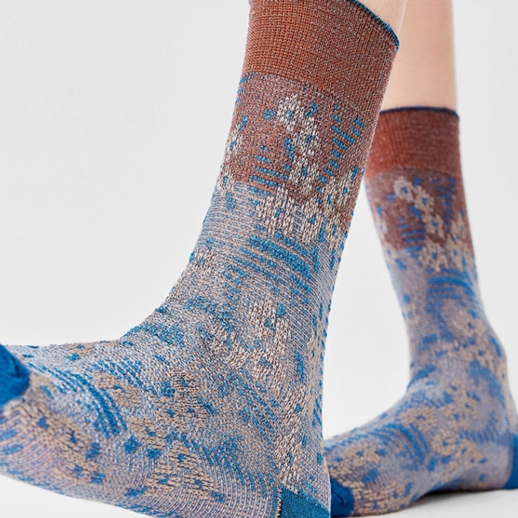 Lace jacquard floral mid-calf socks - shadow blue