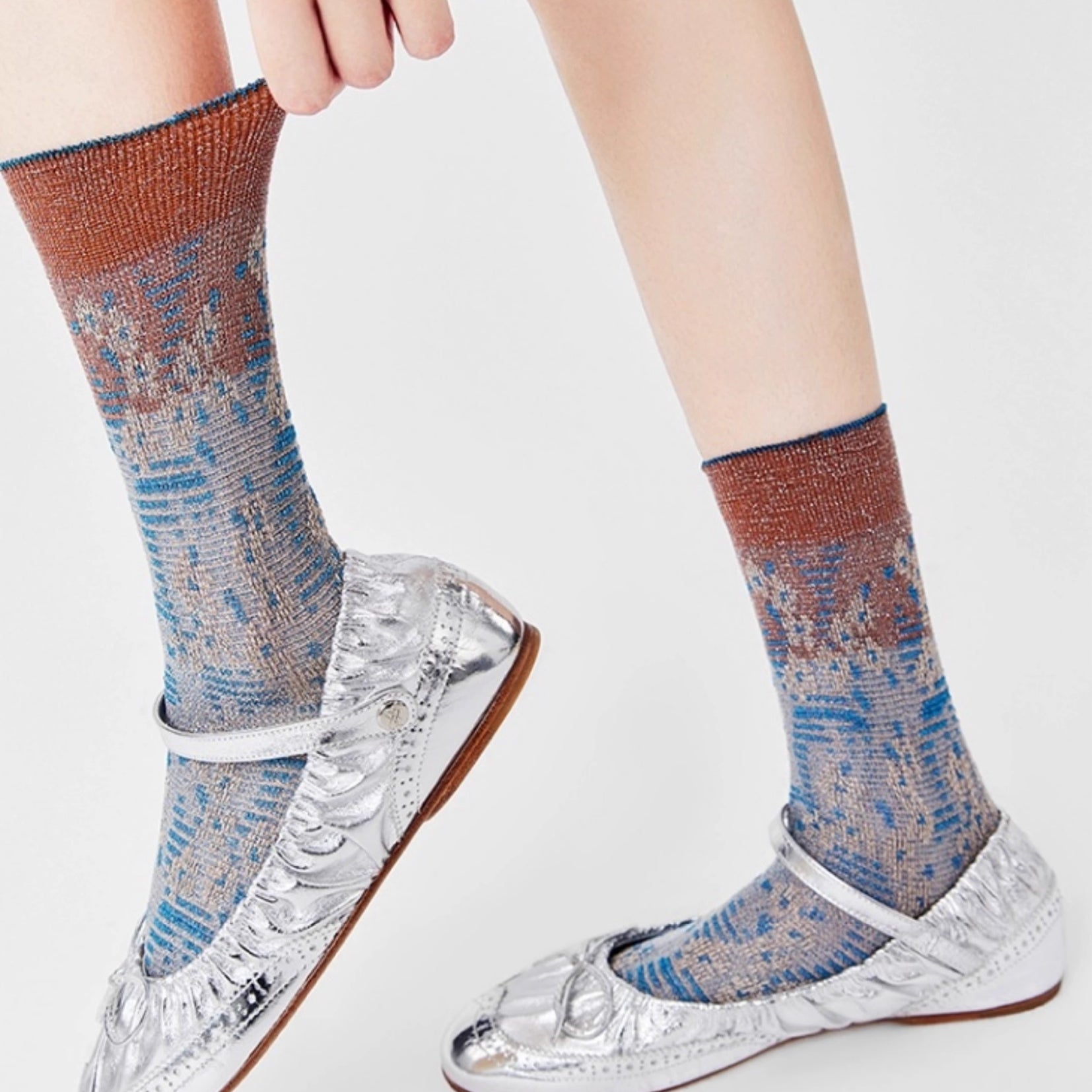 Lace jacquard floral mid-calf socks - shadow blue