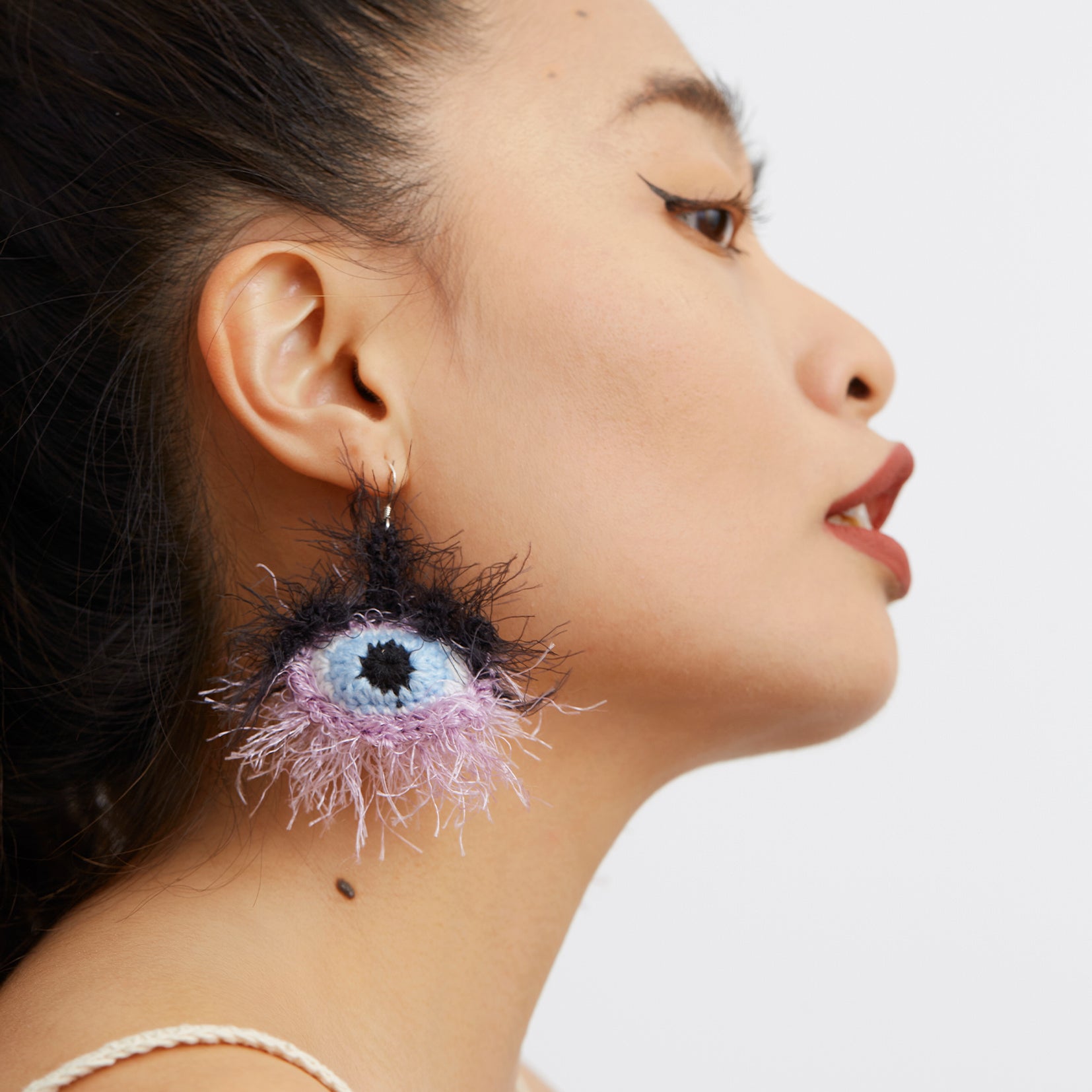 Fluffy eyes crochet earrings - purple