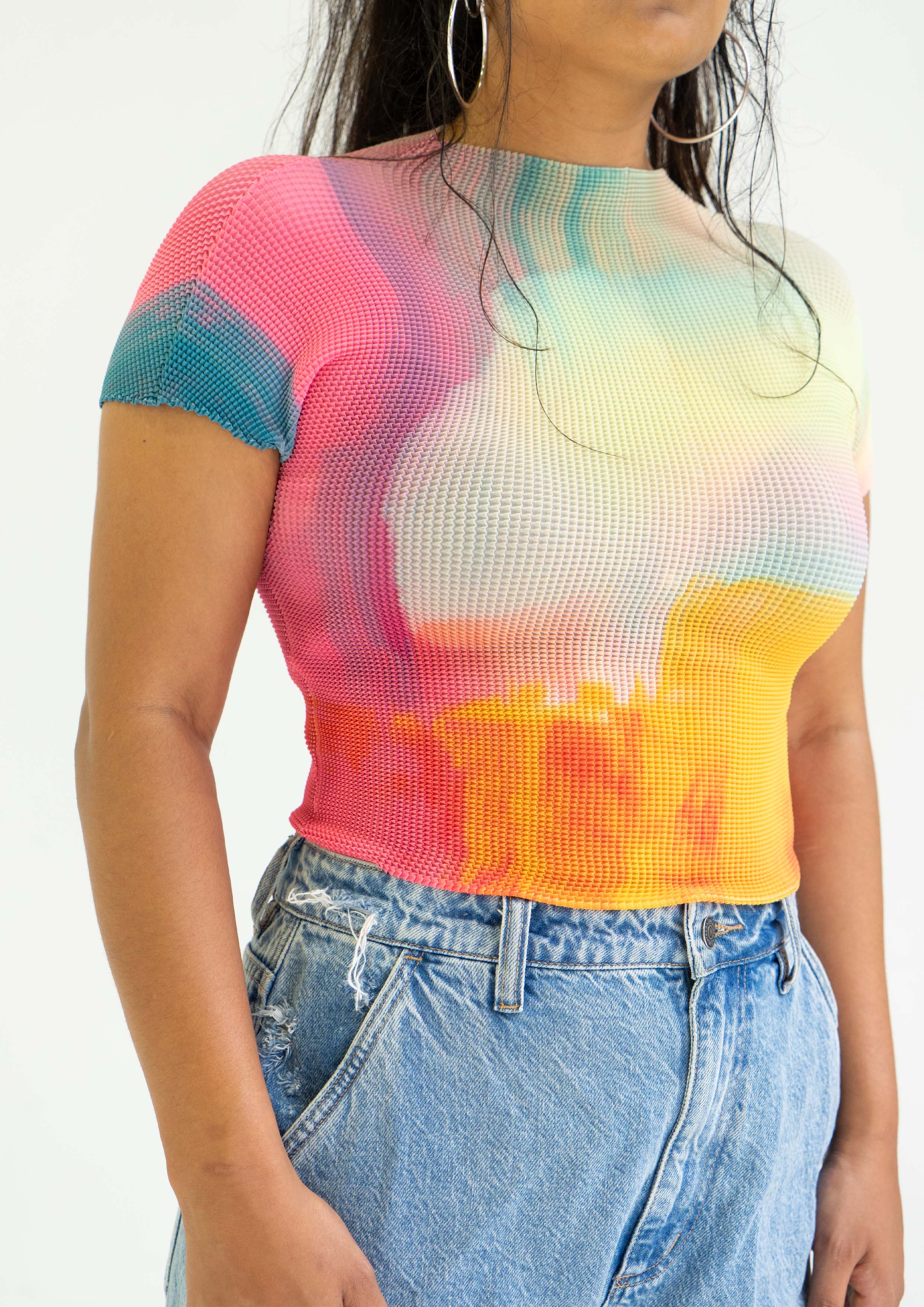 'Rainbow' crinkle stretch crop tee - pink