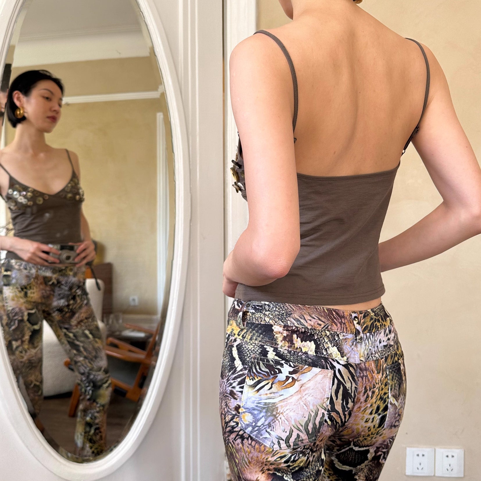 Shell buttons sling crop top - taupe