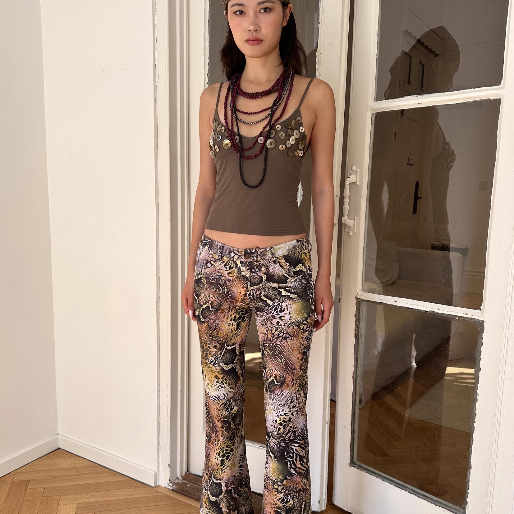 Shell buttons sling crop top - taupe