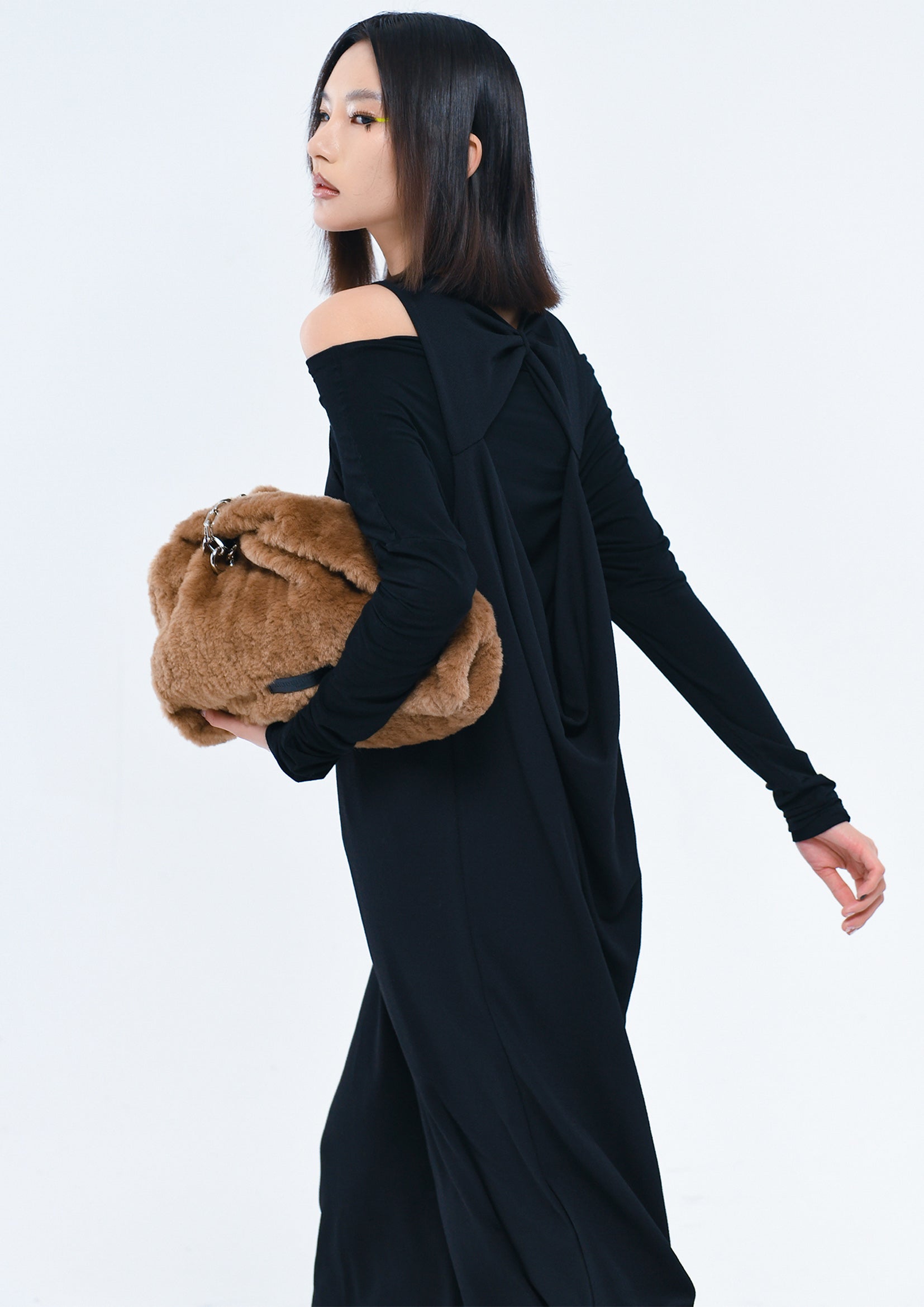 Fluffy tote bag - brown – Future Fusion Online