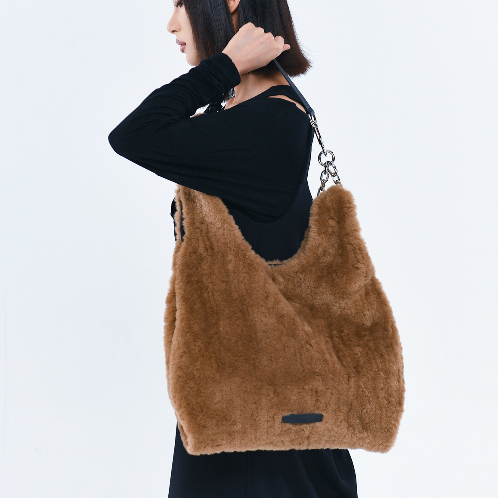 Faux fur tote bag - brown