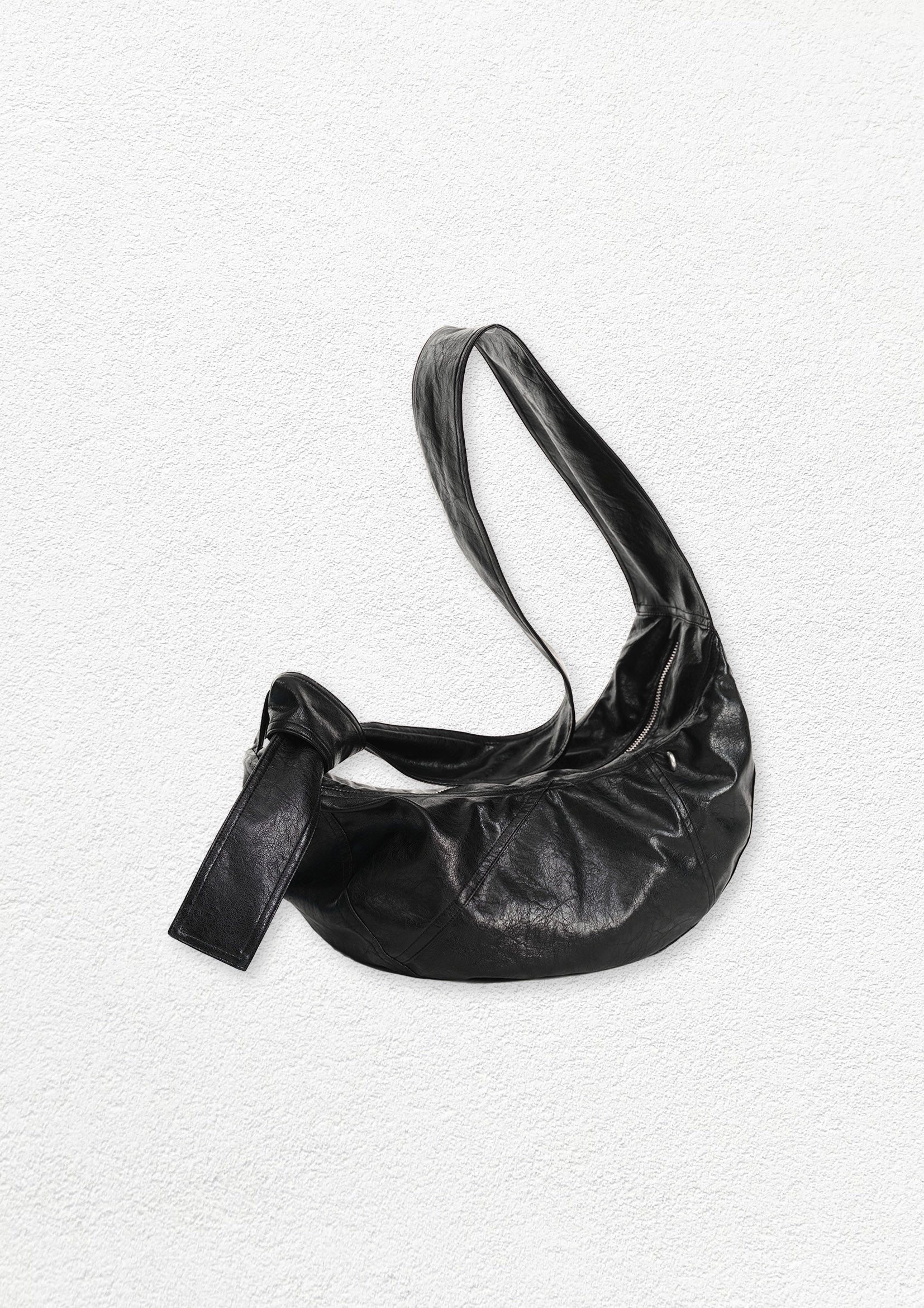 Vegan leather medium dumpling bag - black