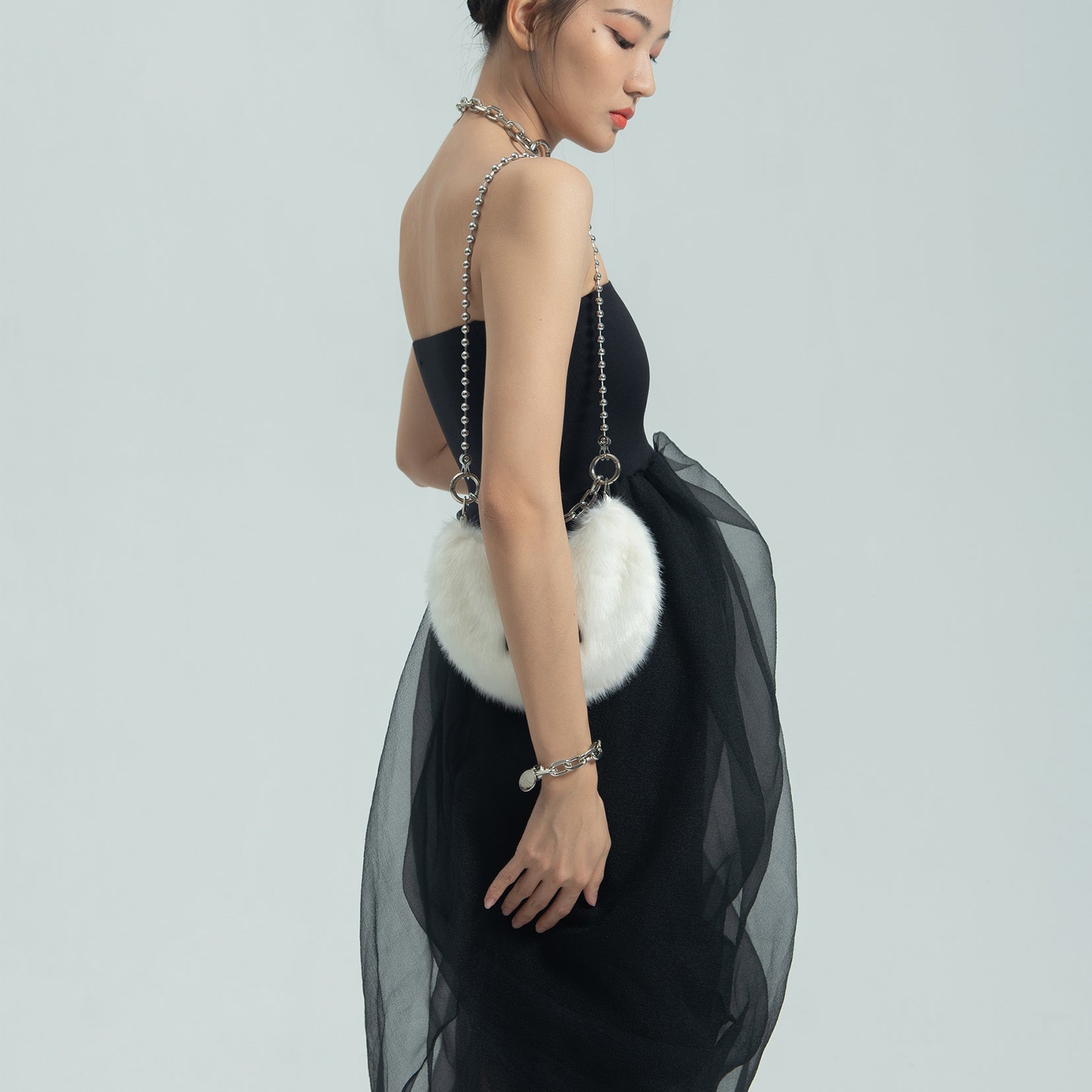 Fluffy shoulder/hand moon bag - white