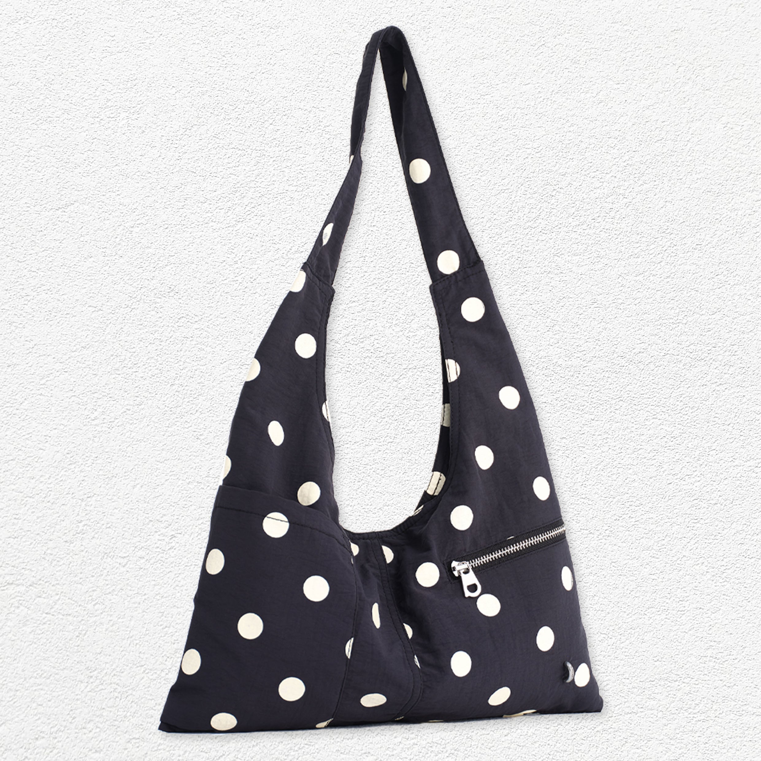 Polka dots shoulder bag - black