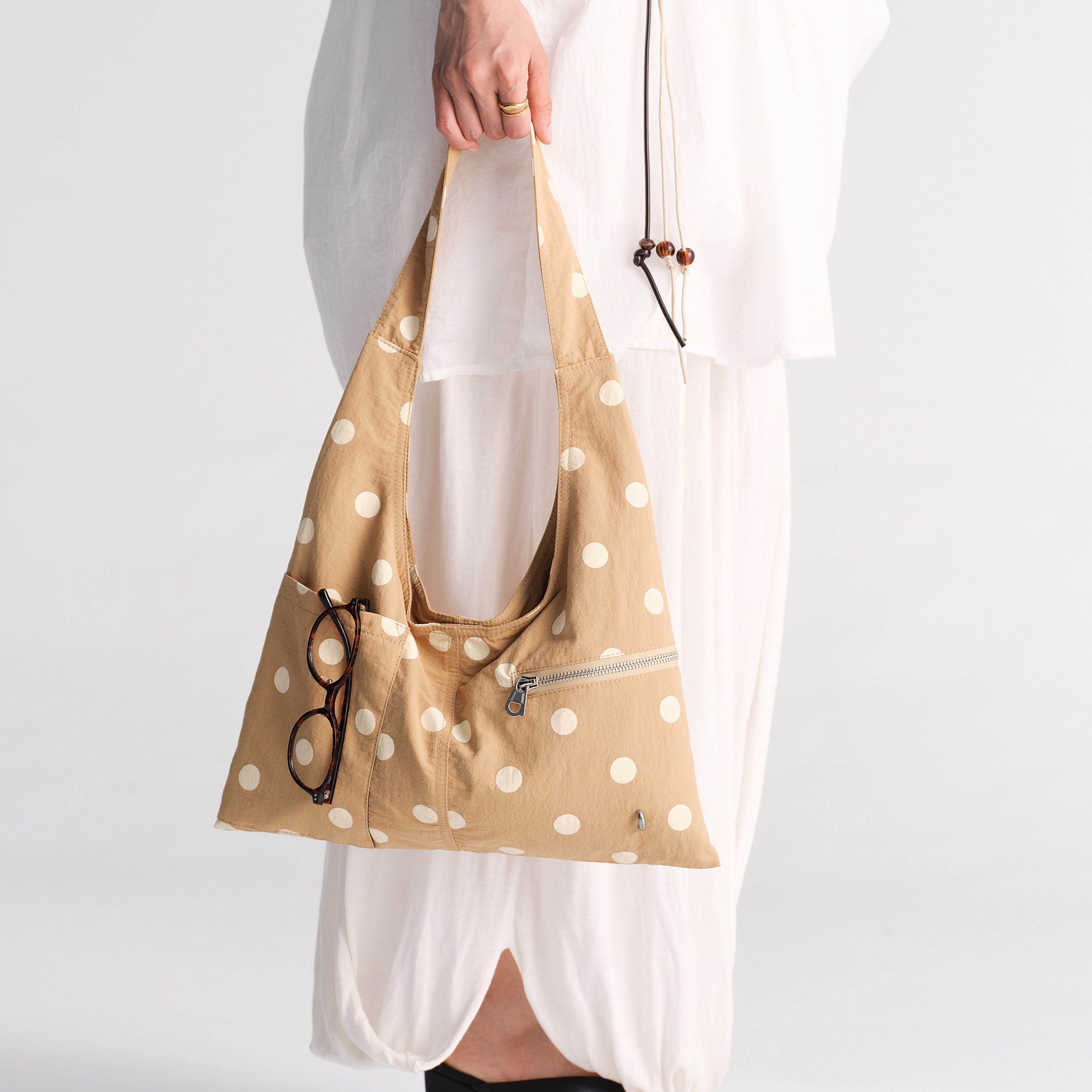 Polka dots shoulder bag - tan