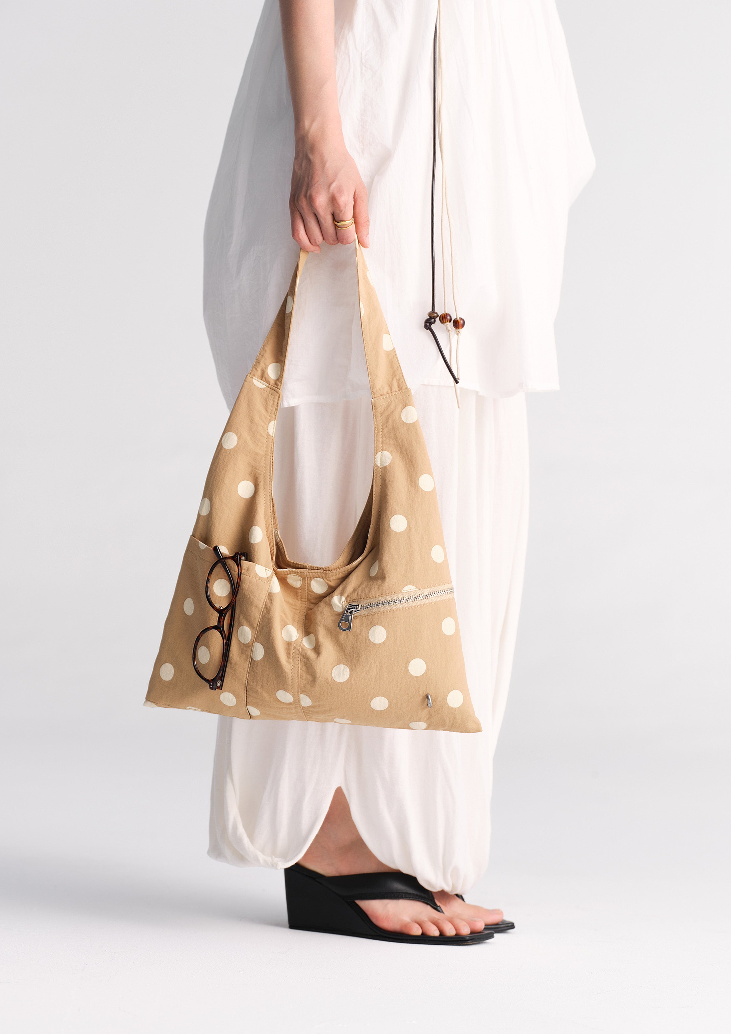 Polka dots shoulder bag - tan