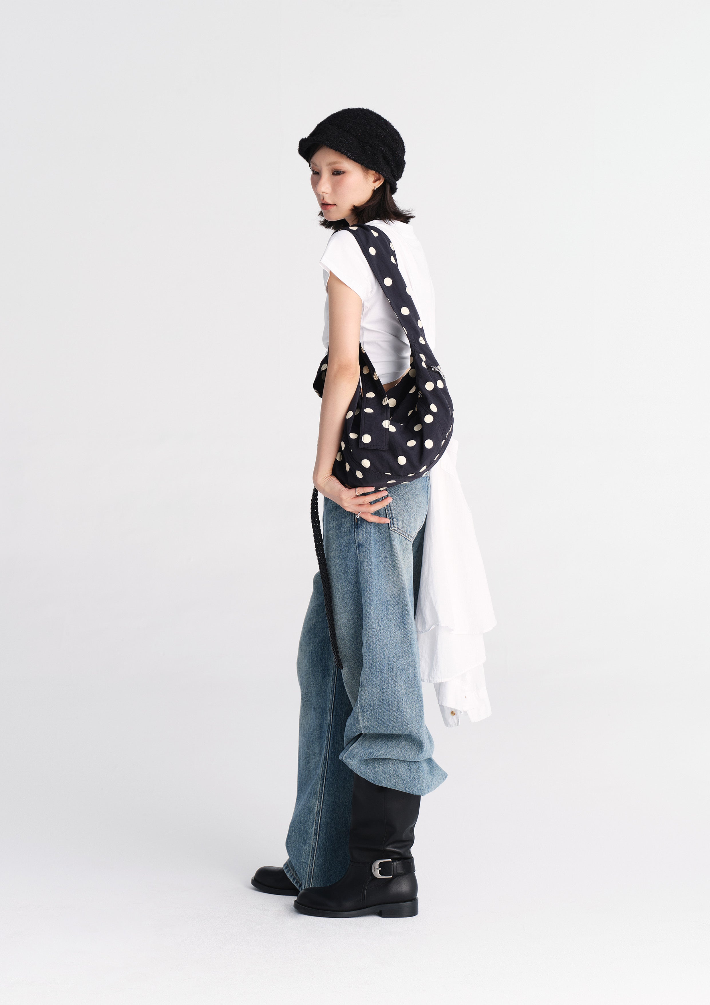 Polka dots medium dumpling bag - black