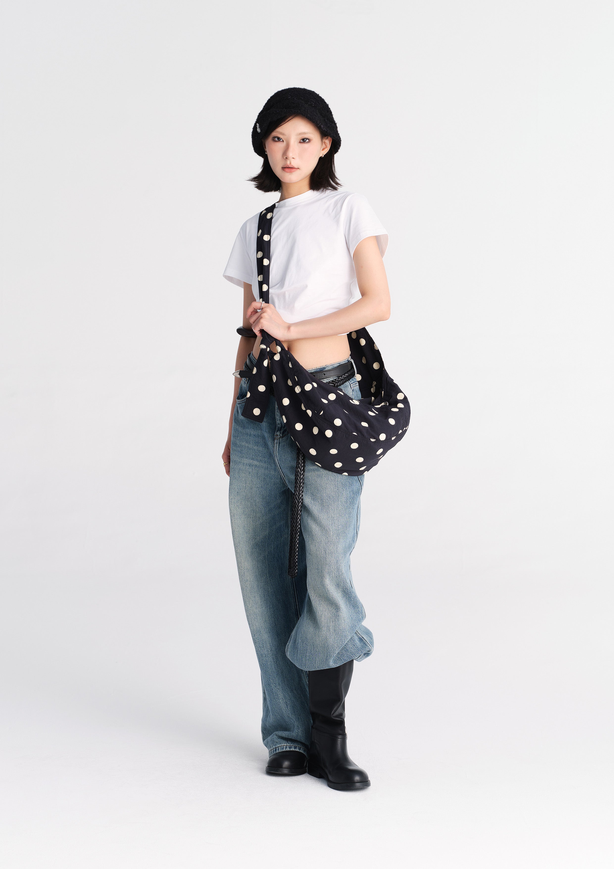 Polka dots medium dumpling bag - black