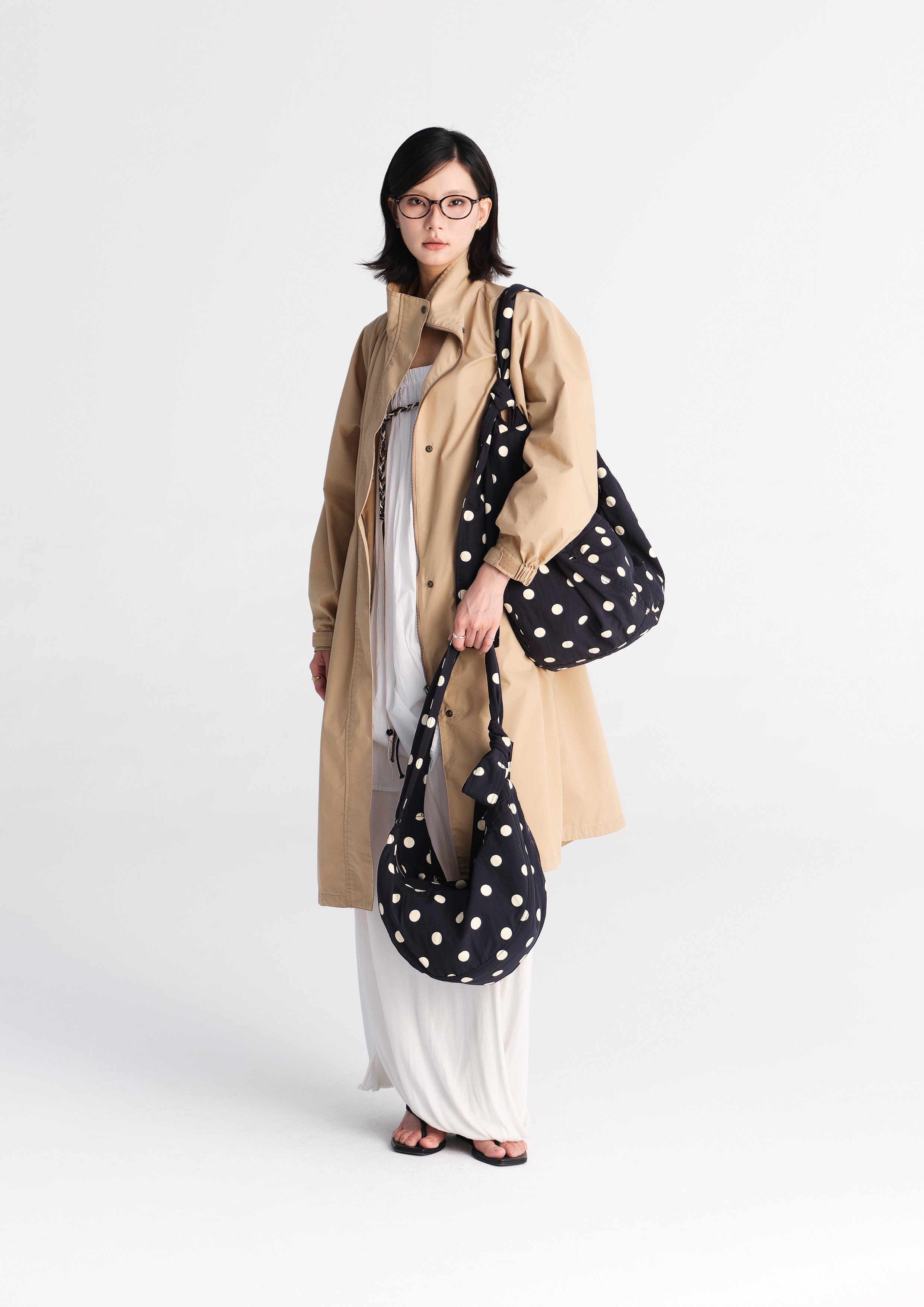 Polka dots dumpling bags in 2 sizes - black