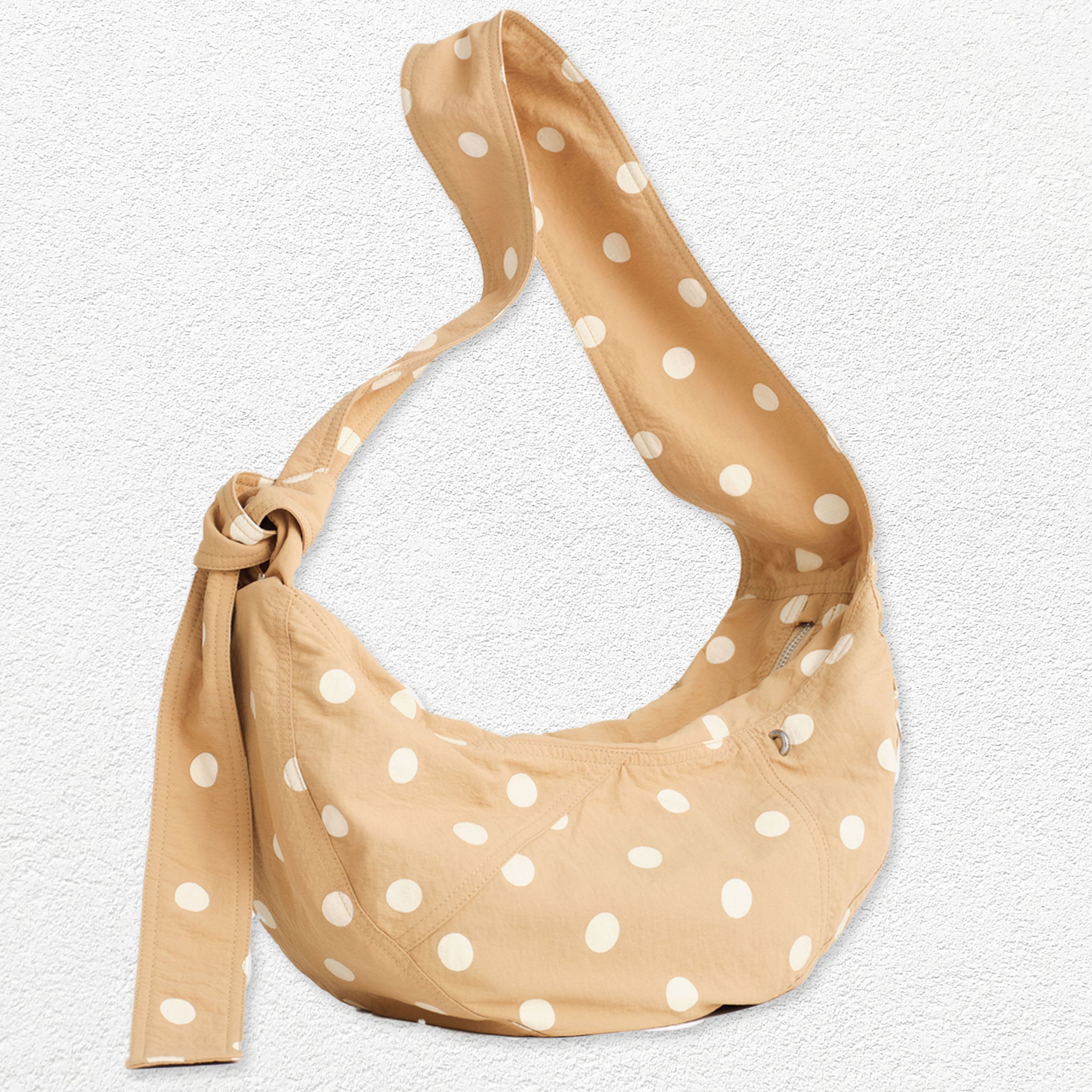 Polka dots medium dumpling bag - tan