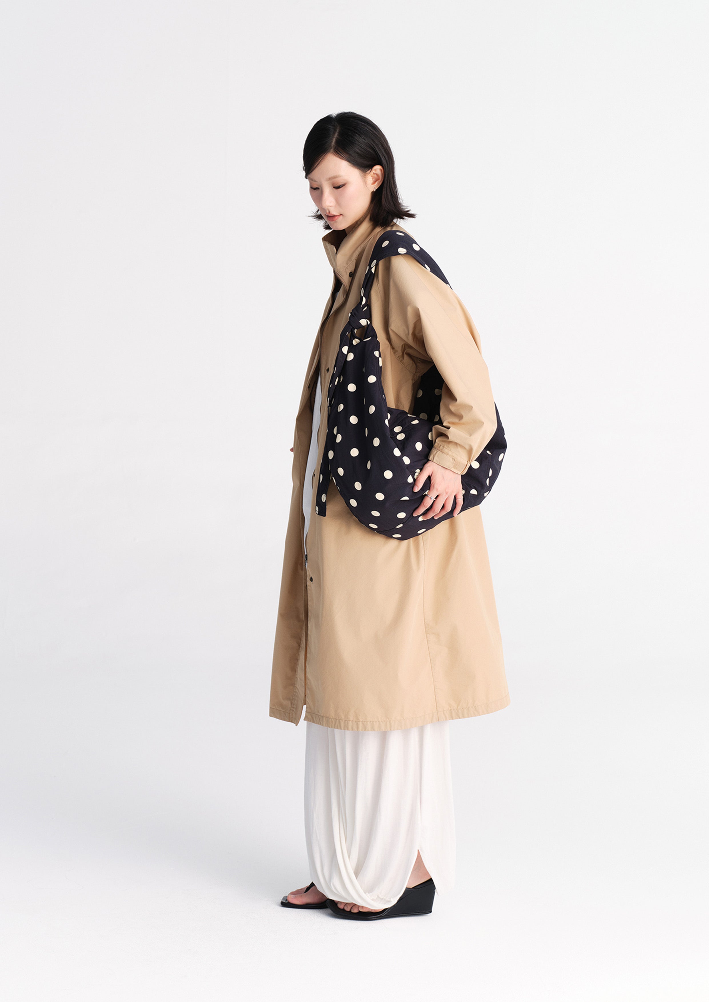 Polka dots large dumpling bag - black
