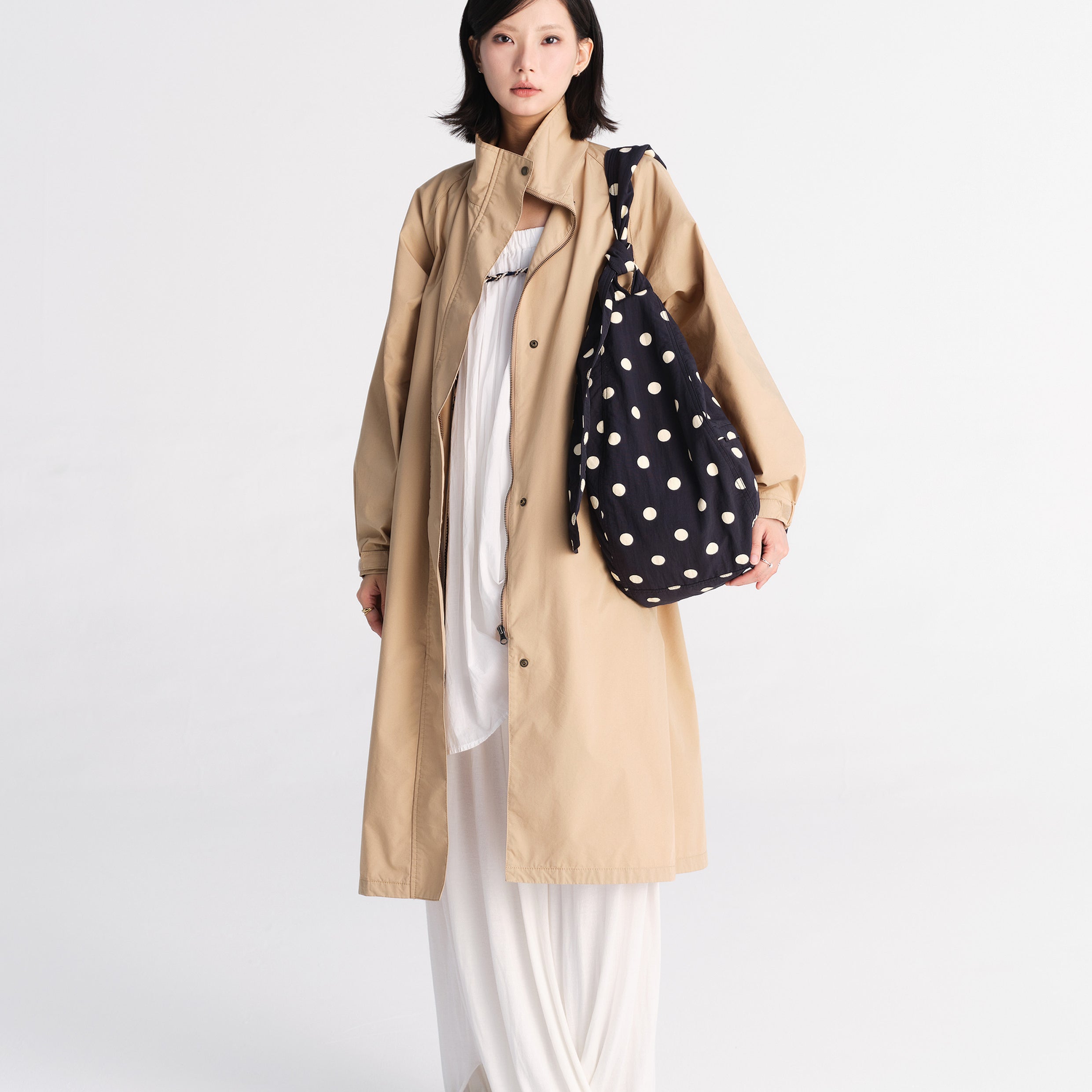 Polka dots large dumpling bag - black