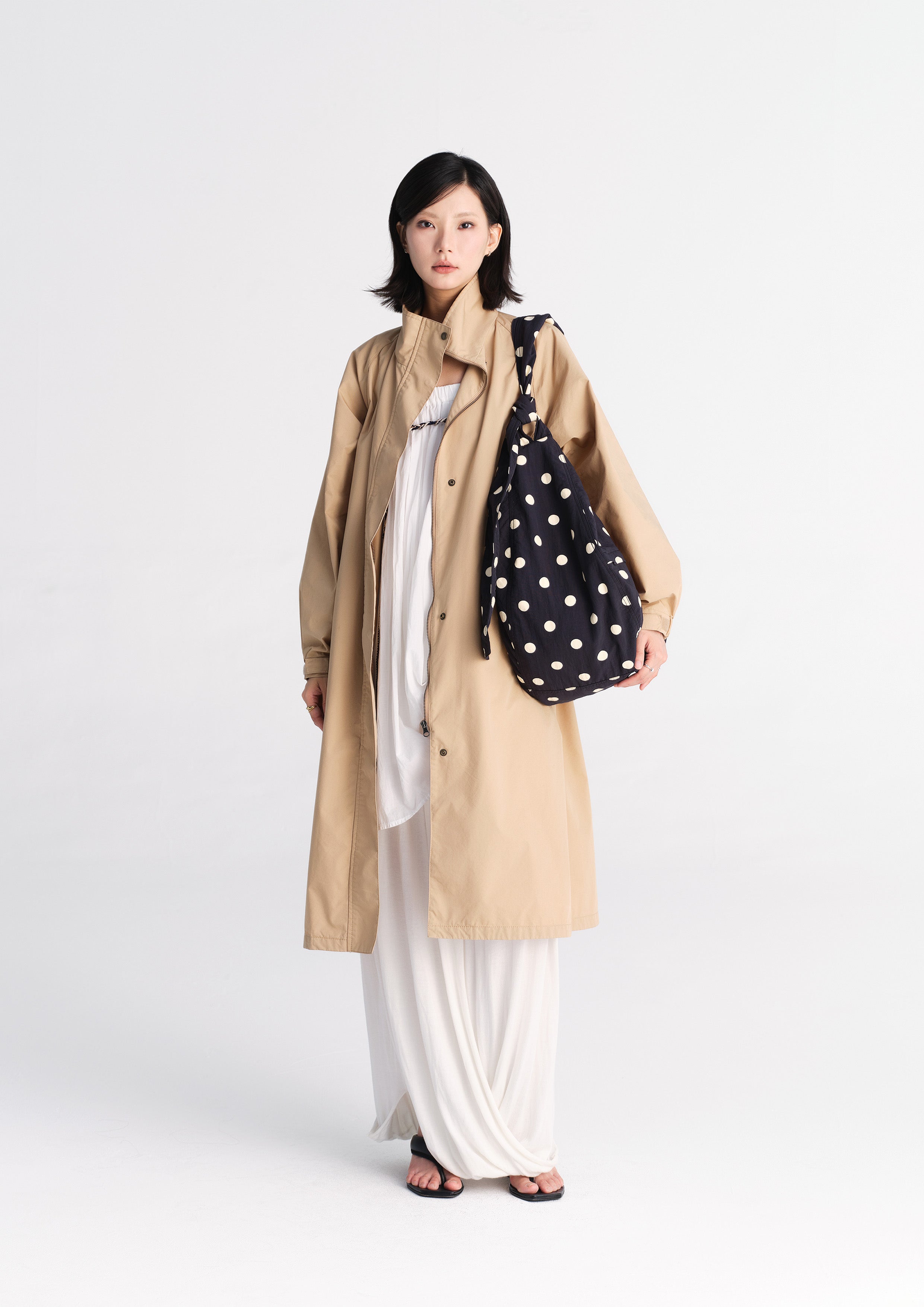 Polka dots large dumpling bag - black