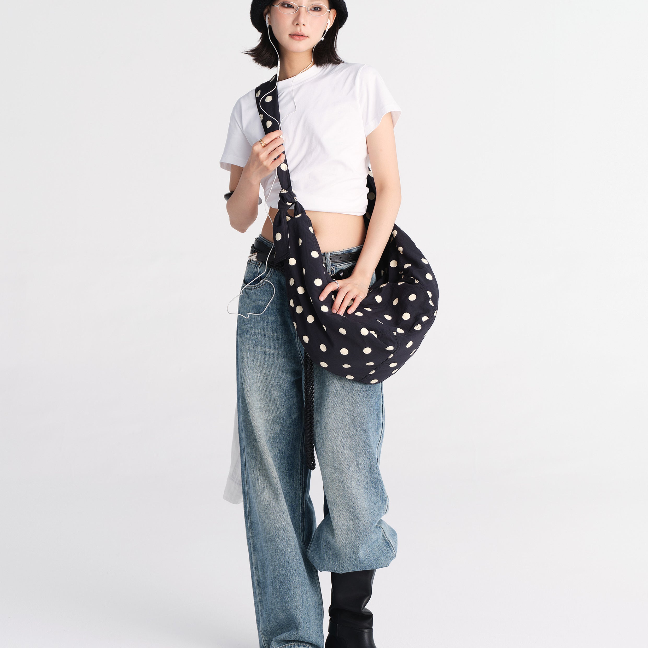 Polka dots large dumpling bag - black