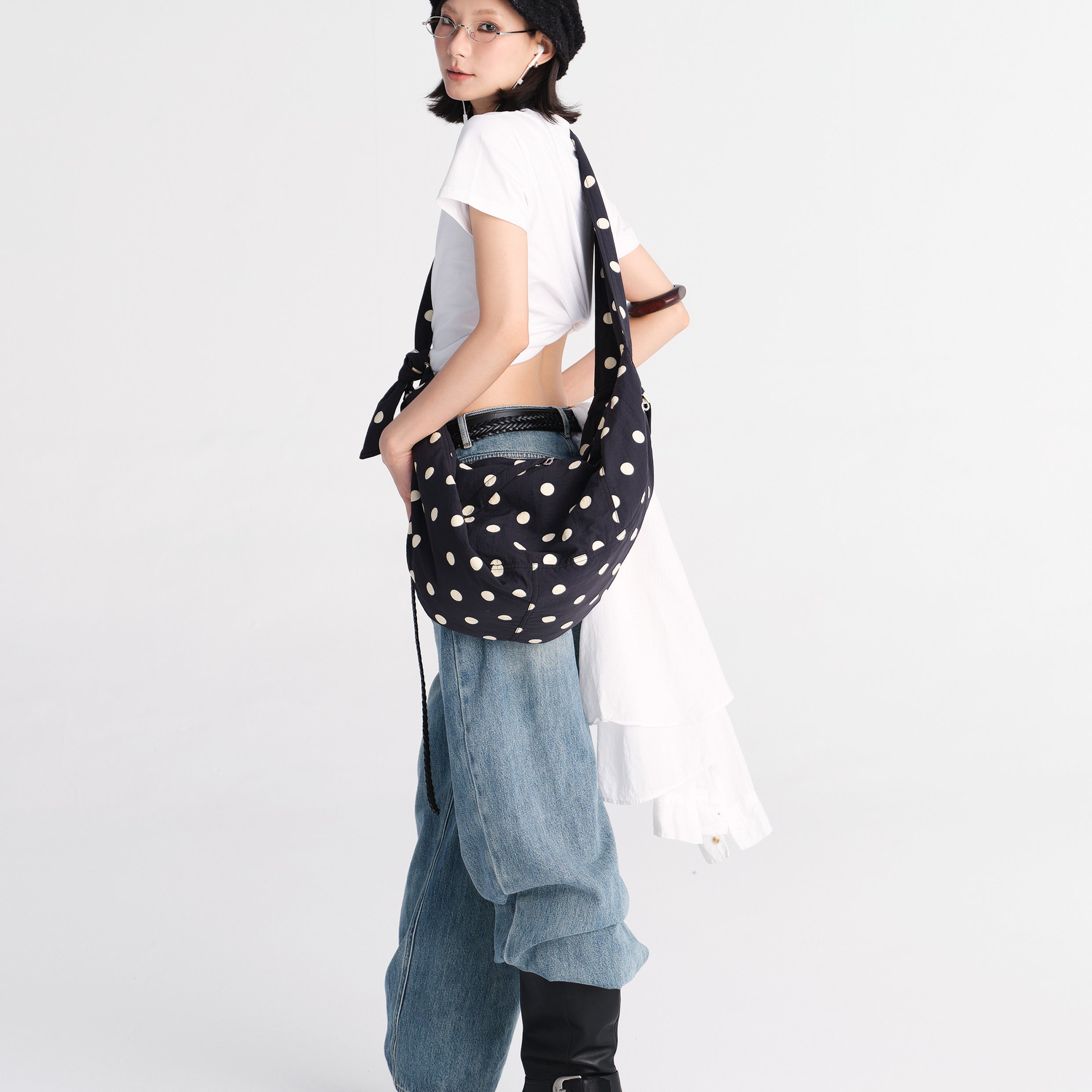 Polka dots large dumpling bag - black