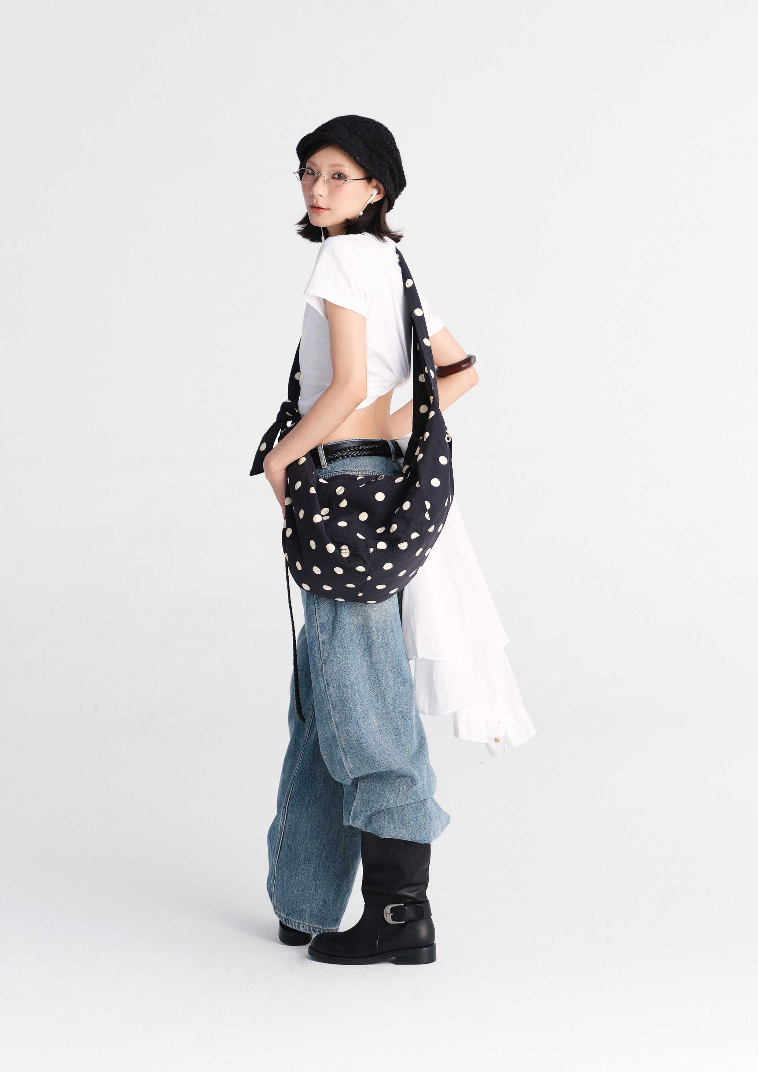 Polka dots large dumpling bag - black