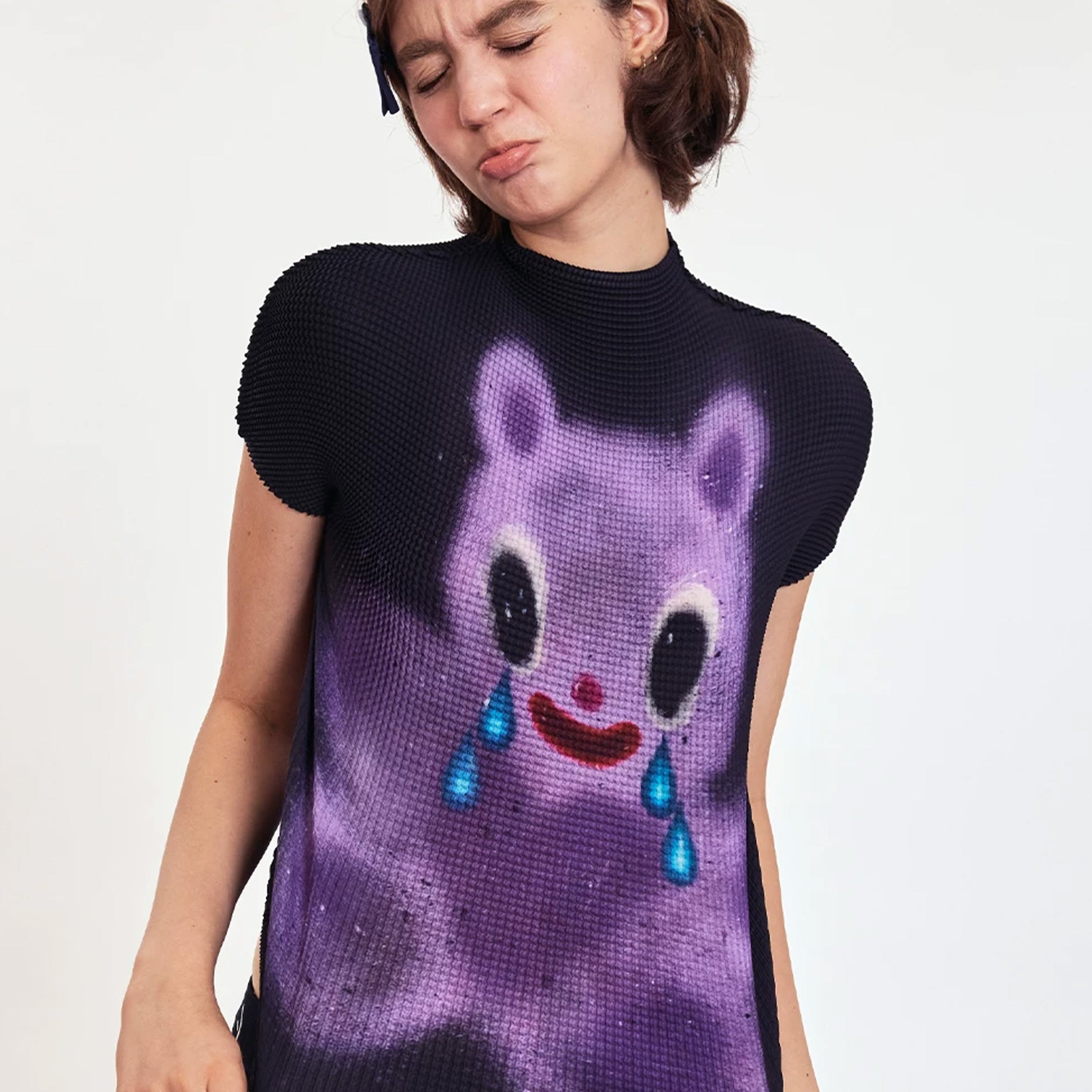 Purple bear crinkle stretch crop tee - black