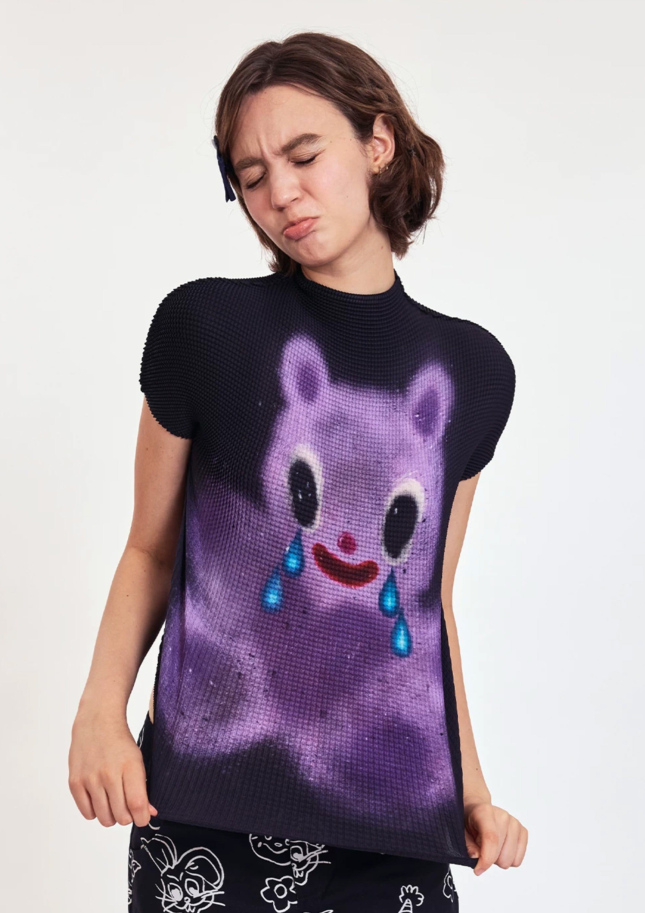 Purple bear crinkle stretch crop tee - black