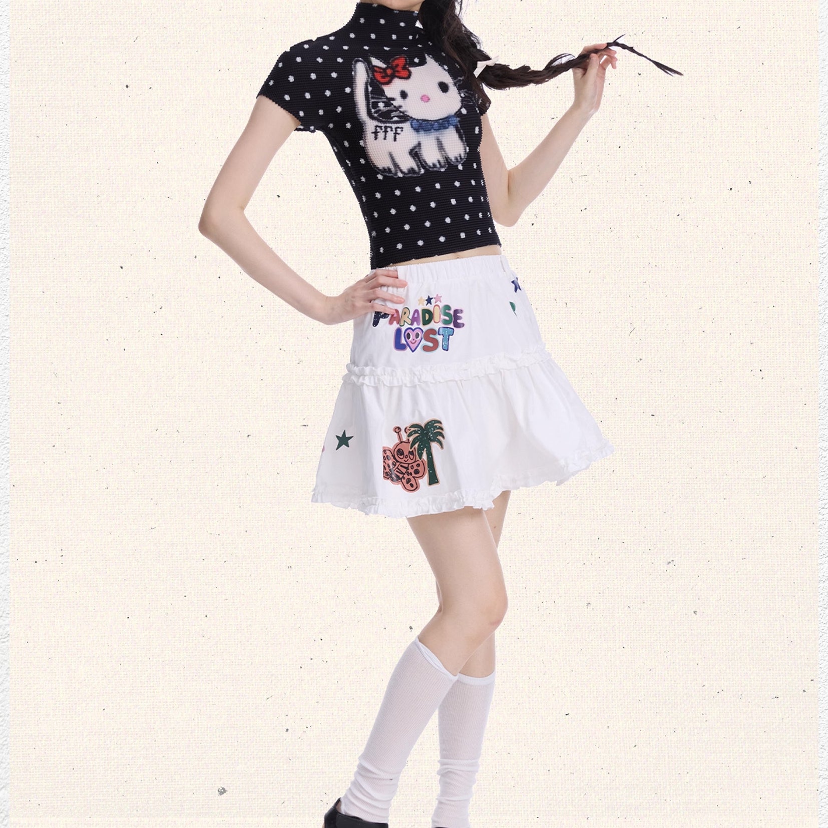 Kitty polka dots crinkle stretch crop tee - black