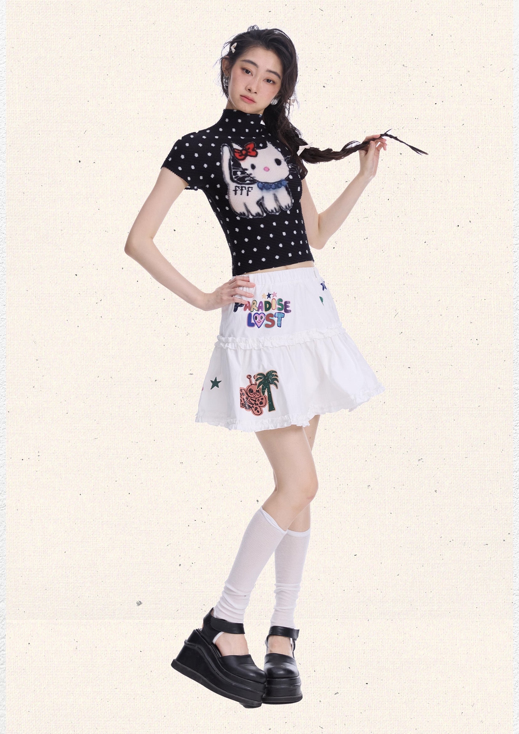 Kitty polka dots crinkle stretch crop tee - black