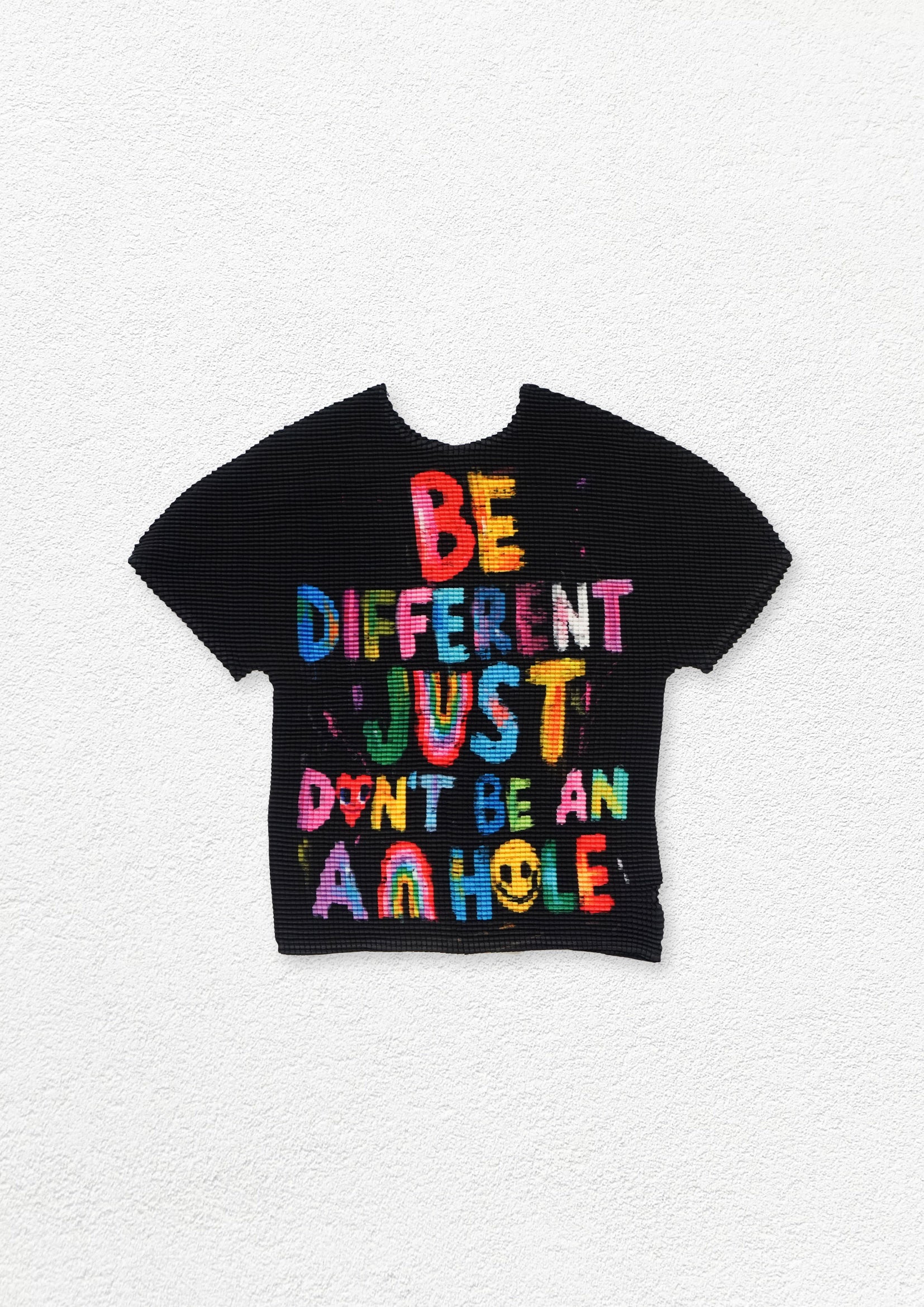 Typography crinkle stretch crop tee (crew neck) - black