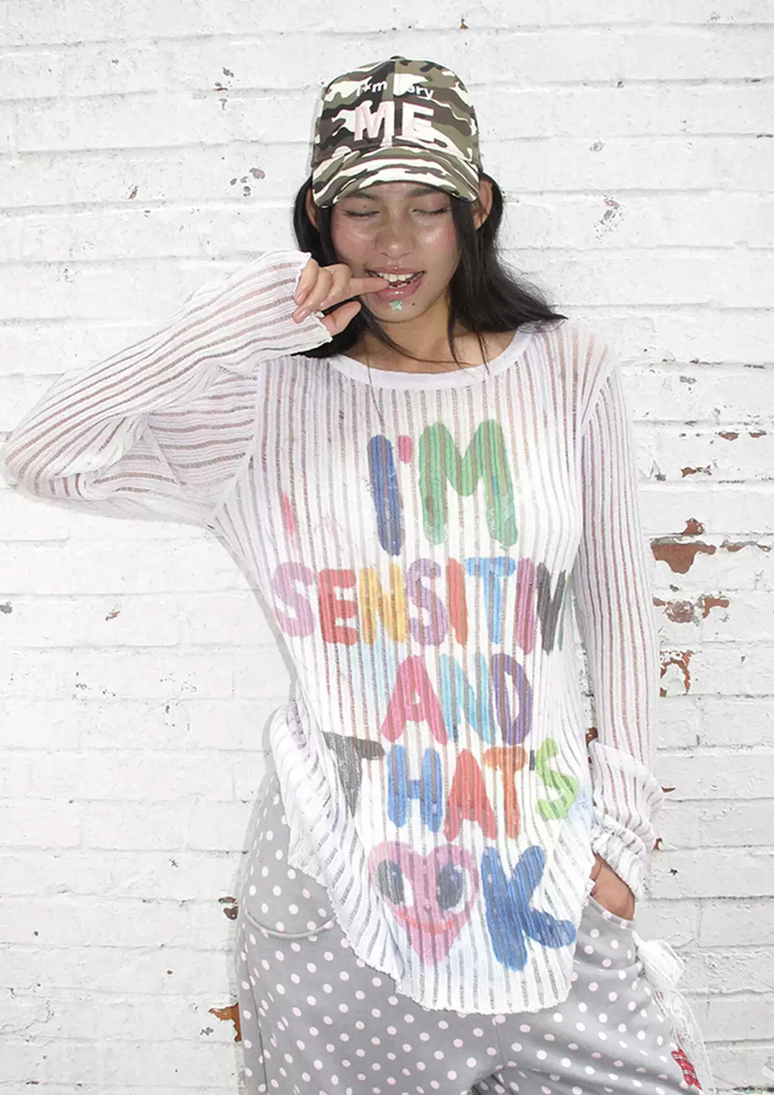 Typography hollow-out knit jumper - white