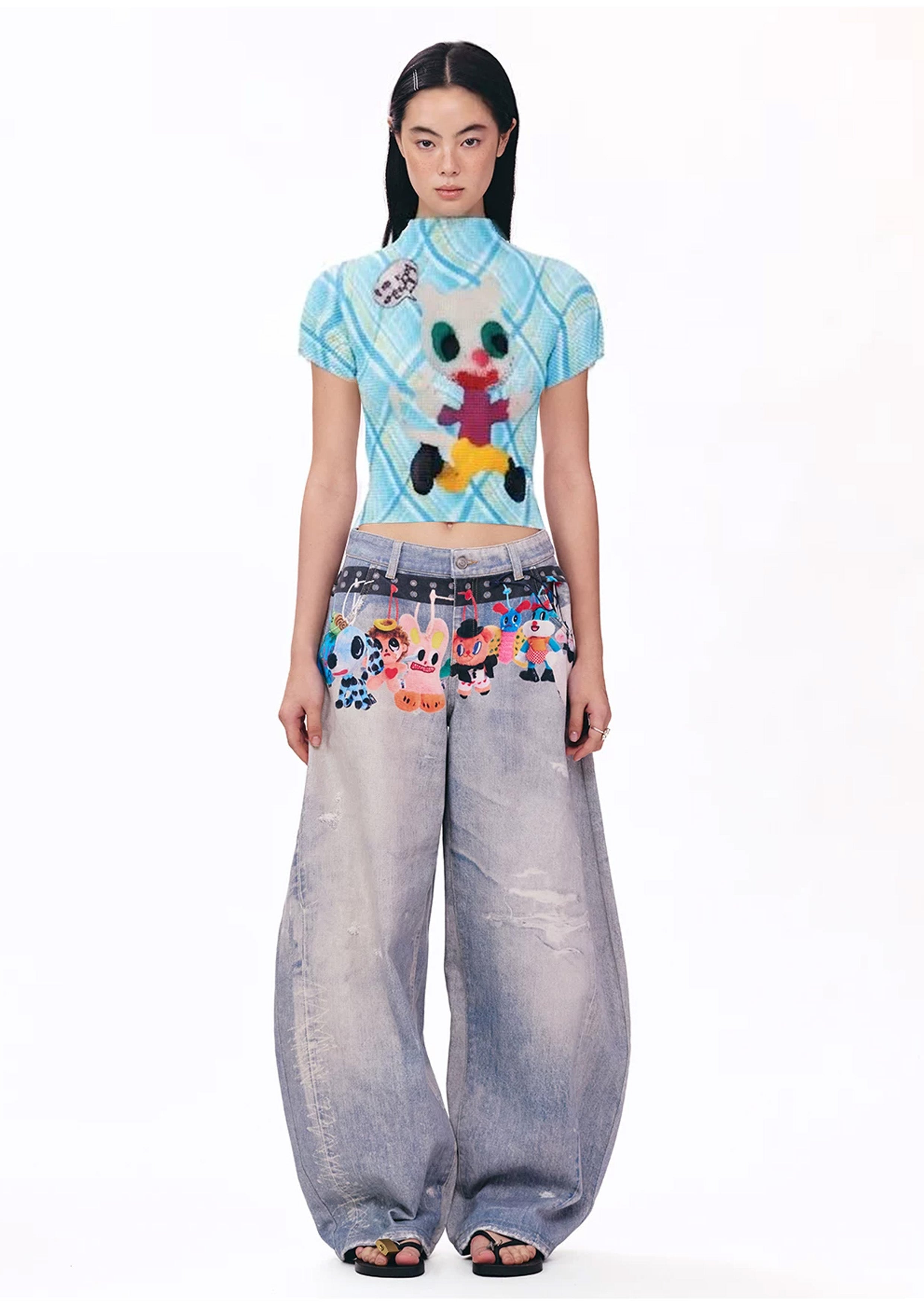 White bear crinkle stretch crop tee - cyan plaid