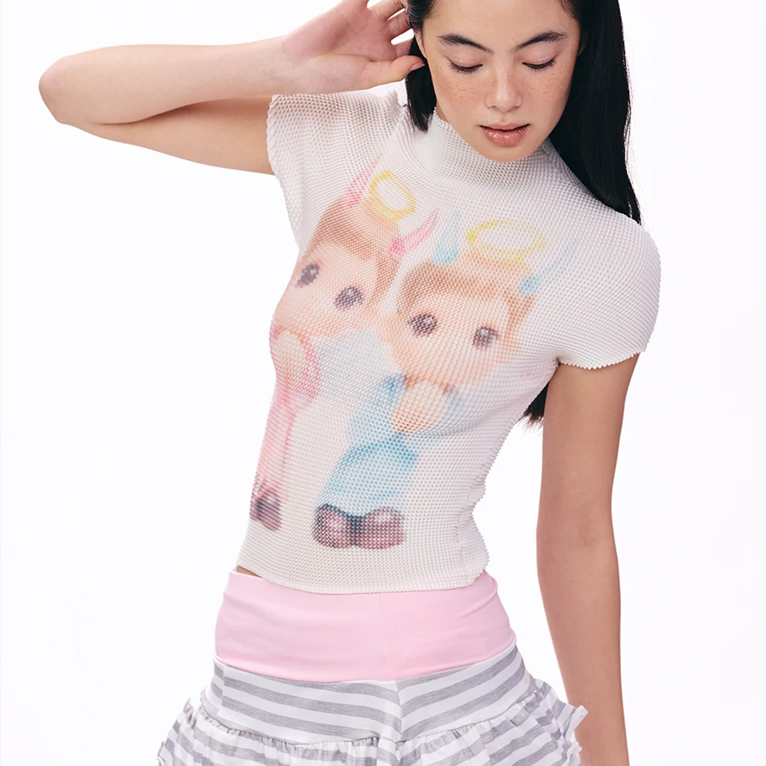 Twin angels crinkle stretch crop tee - white