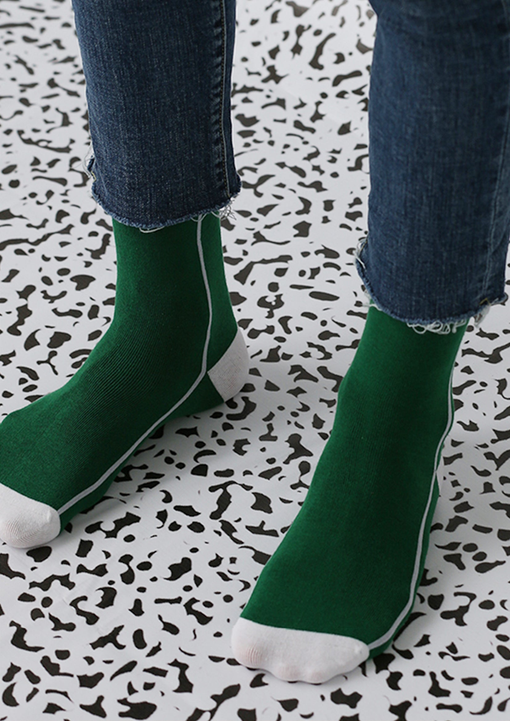 Single striped mid-calf socks - green