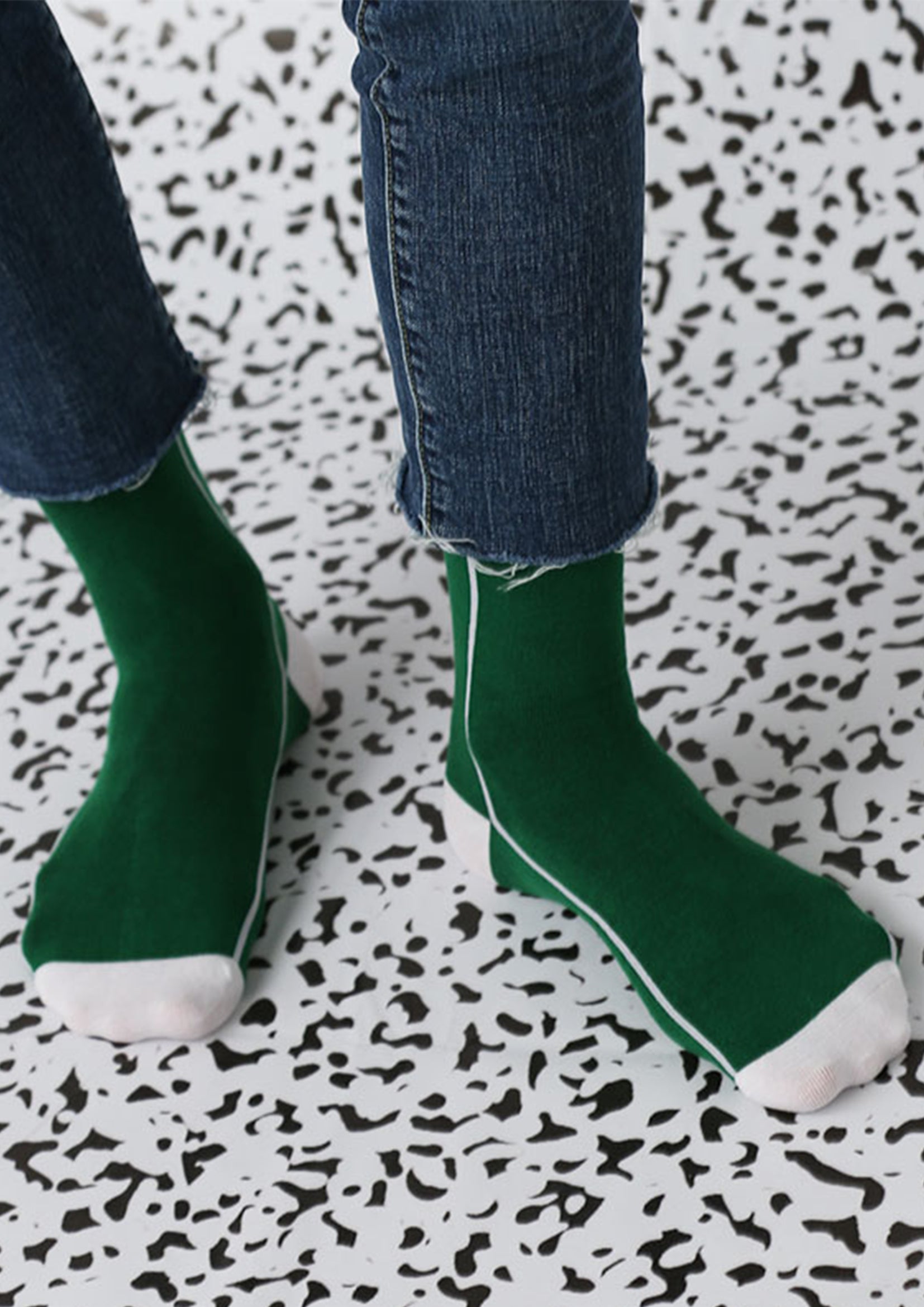 Single striped mid-calf socks - green