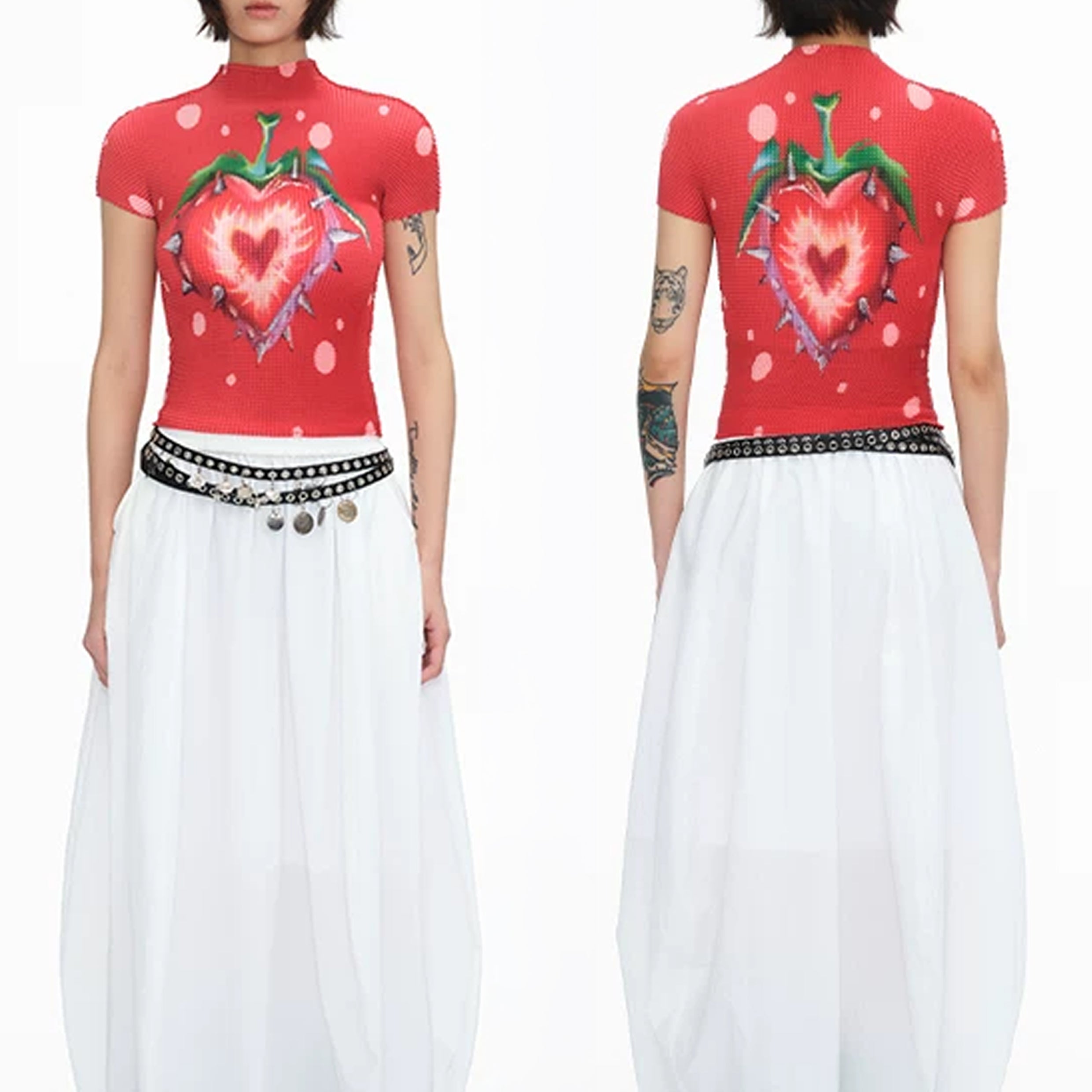 Strawberry heart crinkle stretch crop tee - red