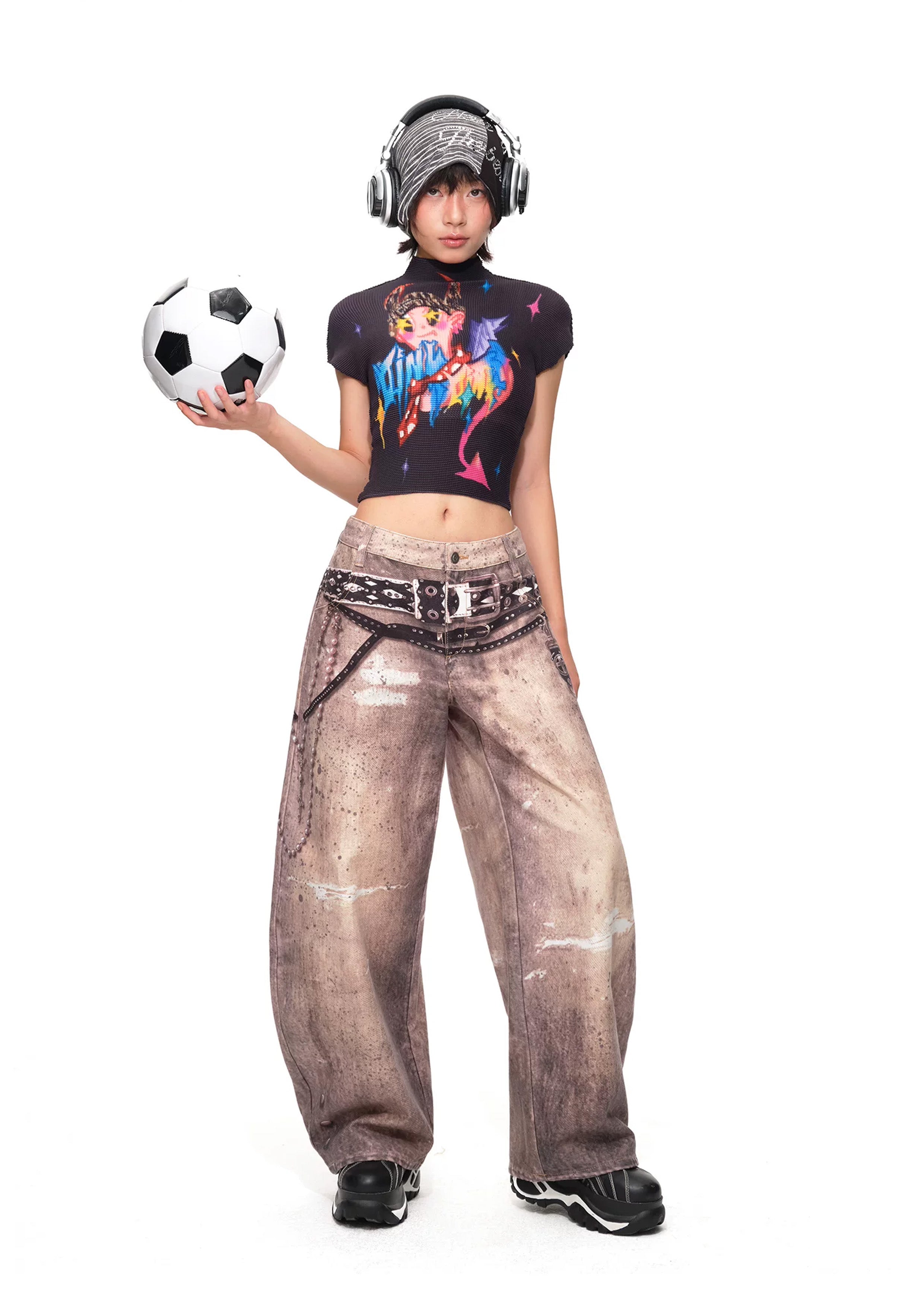 Devil crinkle stretch crop tee - black