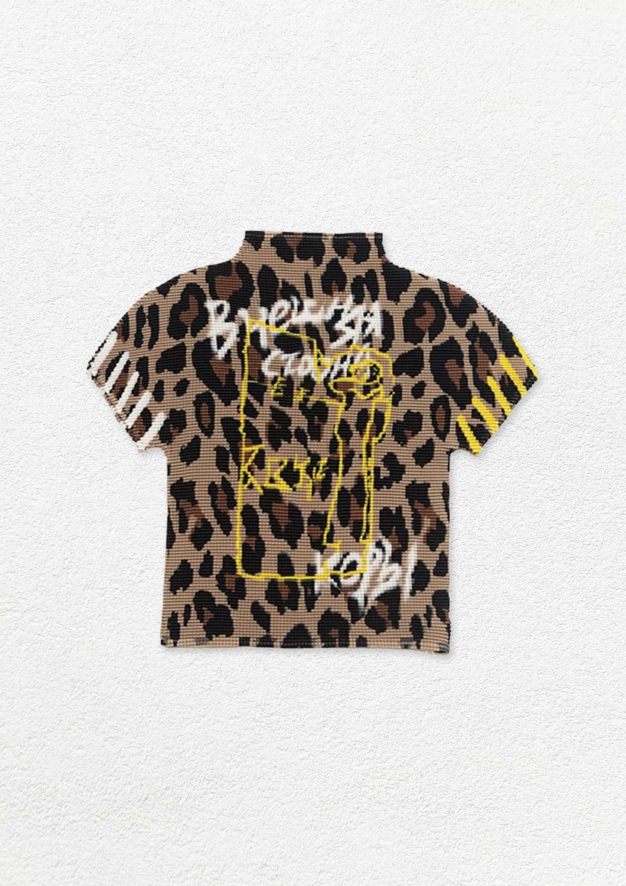 Graffiti crinkle stretch crop tee - leopard