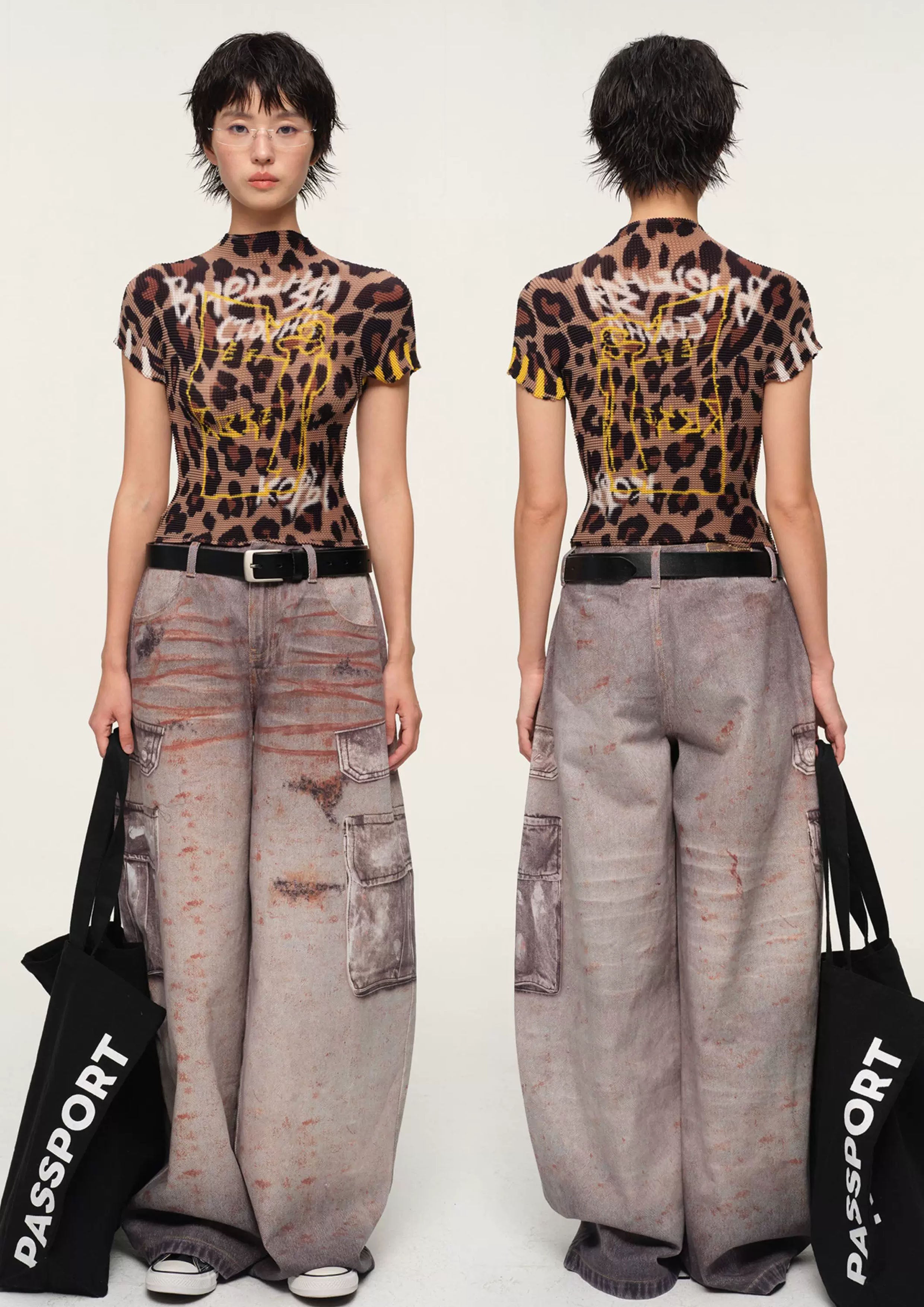 Graffiti crinkle stretch crop tee - leopard