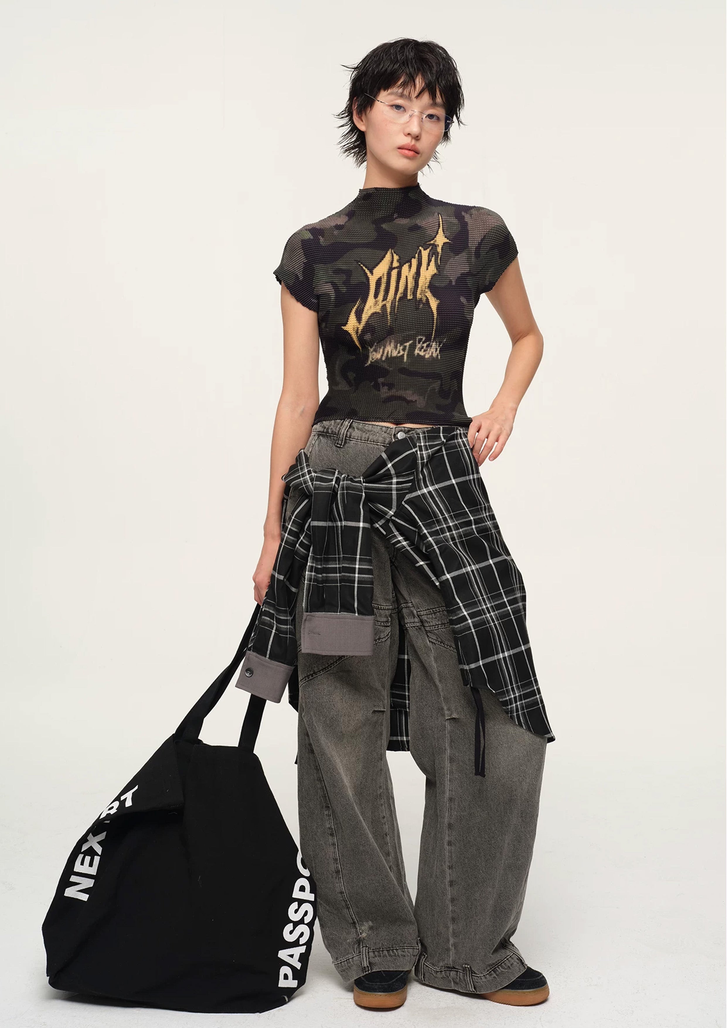 Camouflage crinkle stretch crop tee - army green