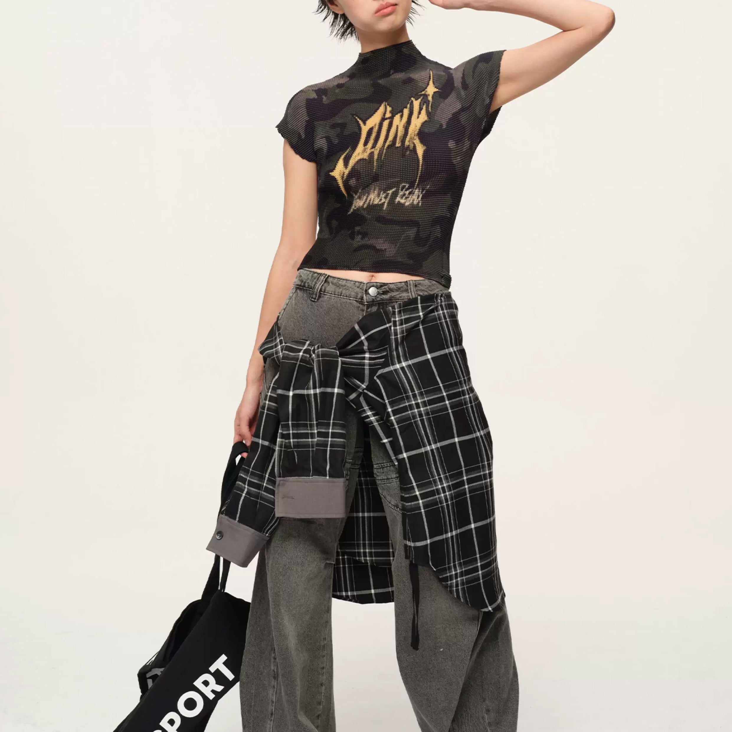 Camouflage crinkle stretch crop tee - army green